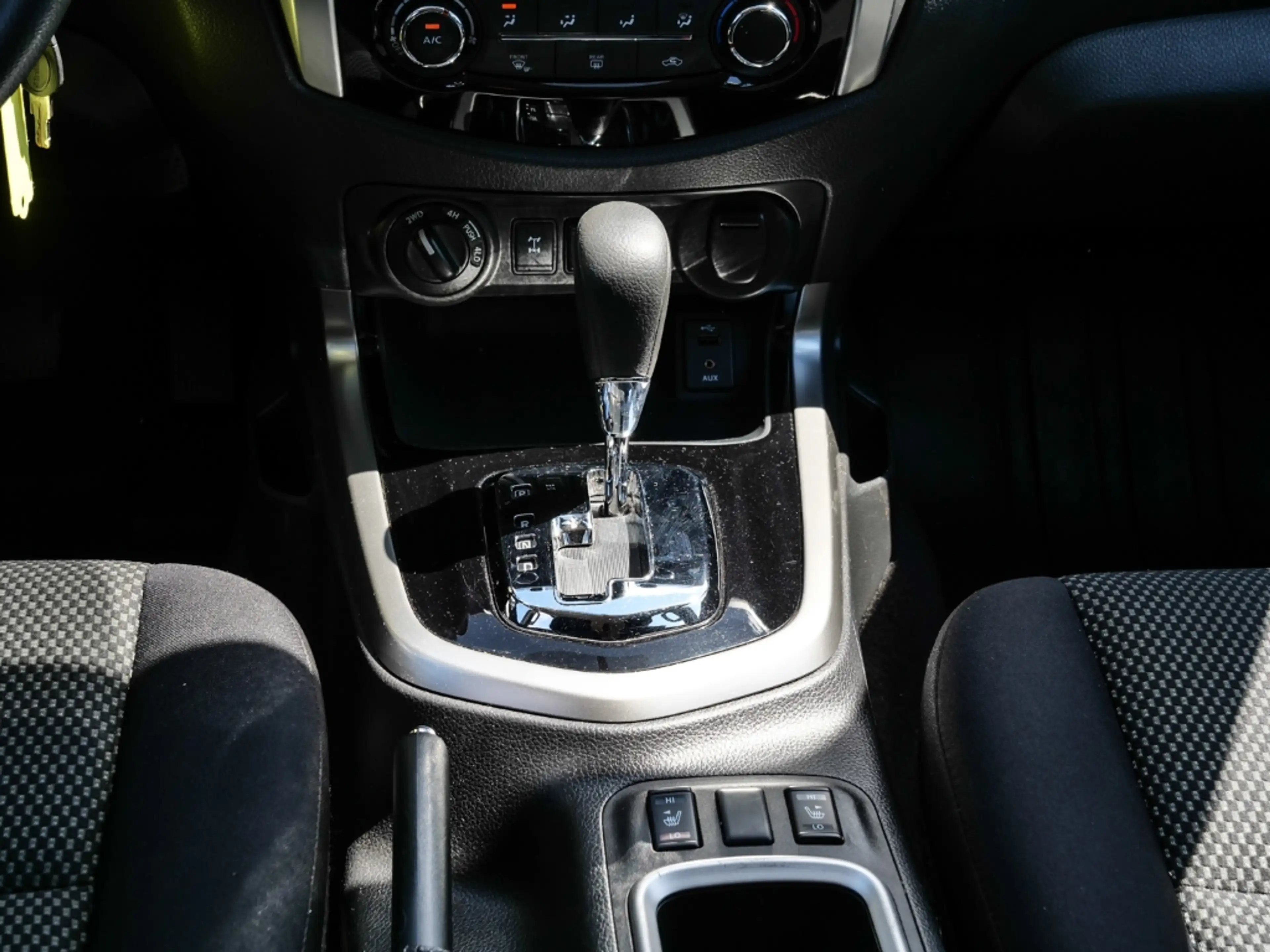 Nissan Navara NP300 Acenta Double Cab 4x4 2.3 dCi EU6d-T AHK Spe — photo 10