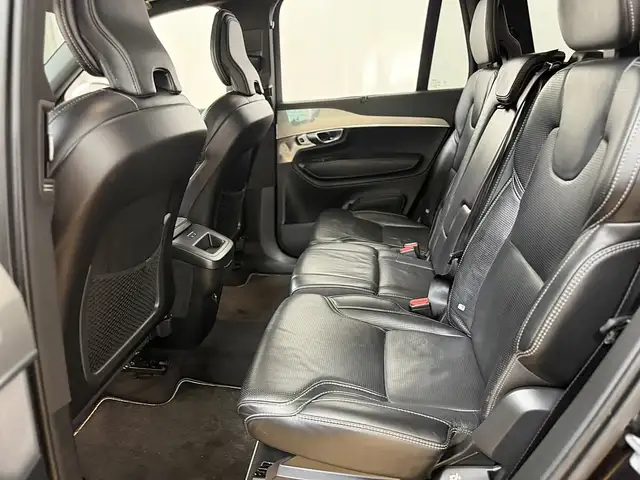 Volvo XC90 view 6