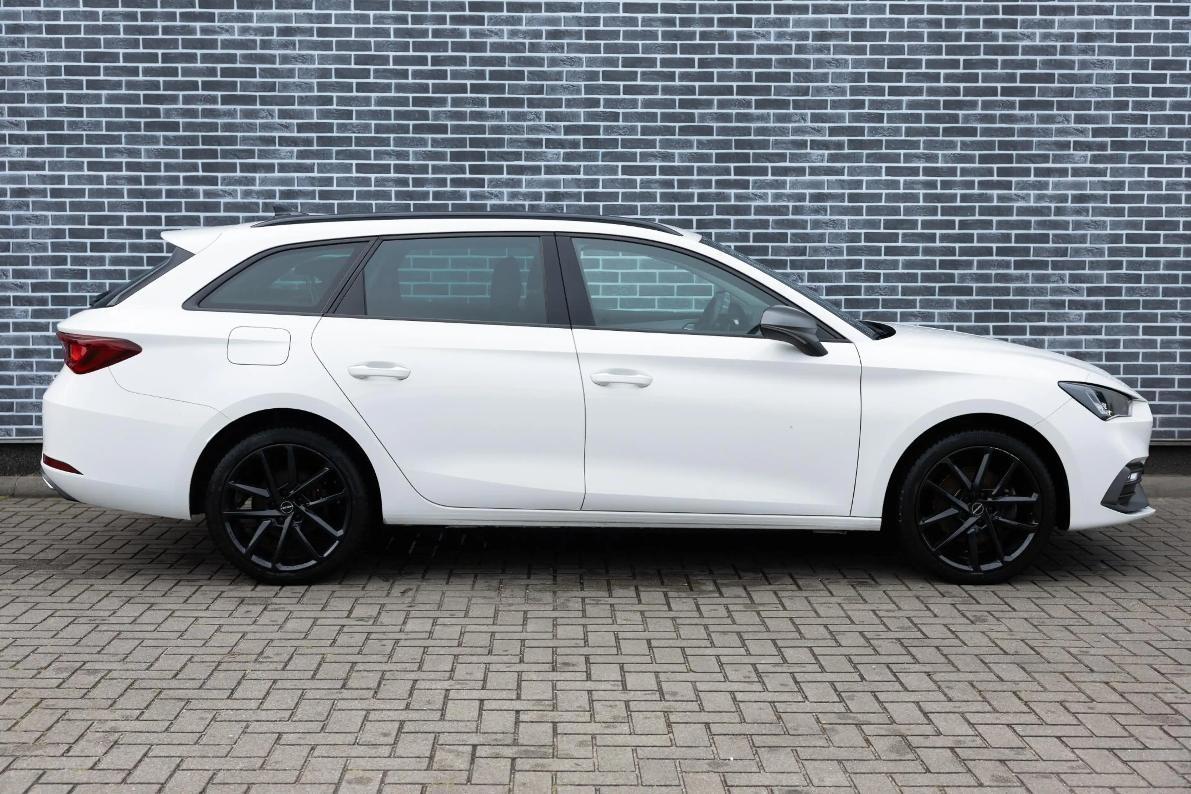 SEAT Leon e-Hybrid Sportstourer 1.4 TSI eHybrid PHEV FR | Plug-in Hyb — photo 4