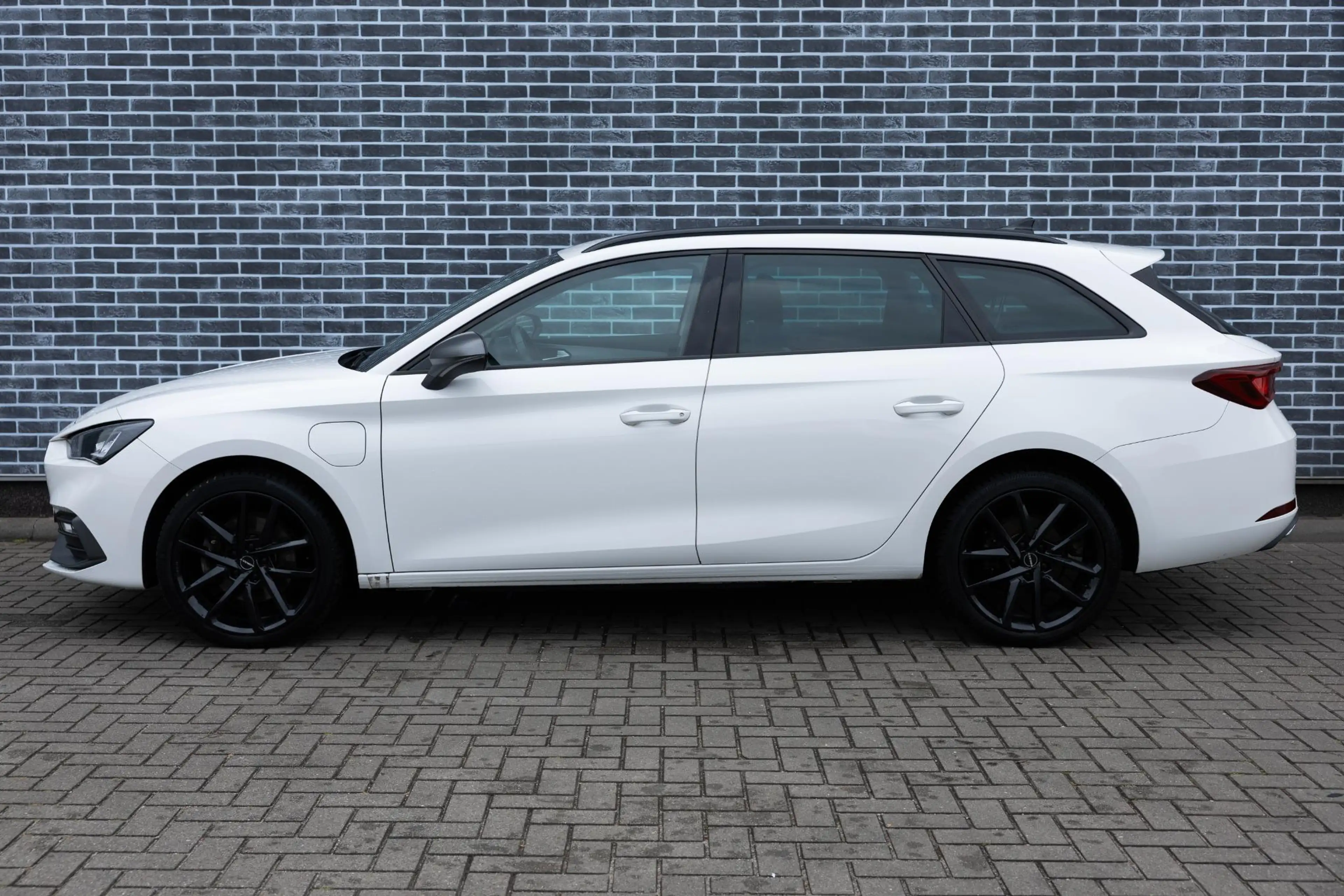 SEAT Leon e-Hybrid Sportstourer 1.4 TSI eHybrid PHEV FR | Plug-in Hyb — photo 12