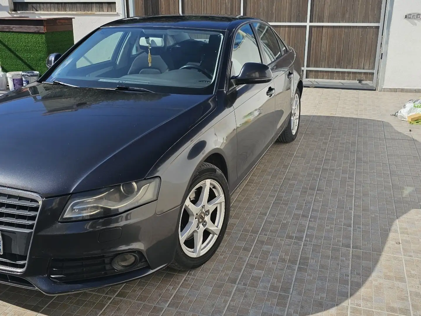 Audi A4 2.0 tdi quattro fap - 1