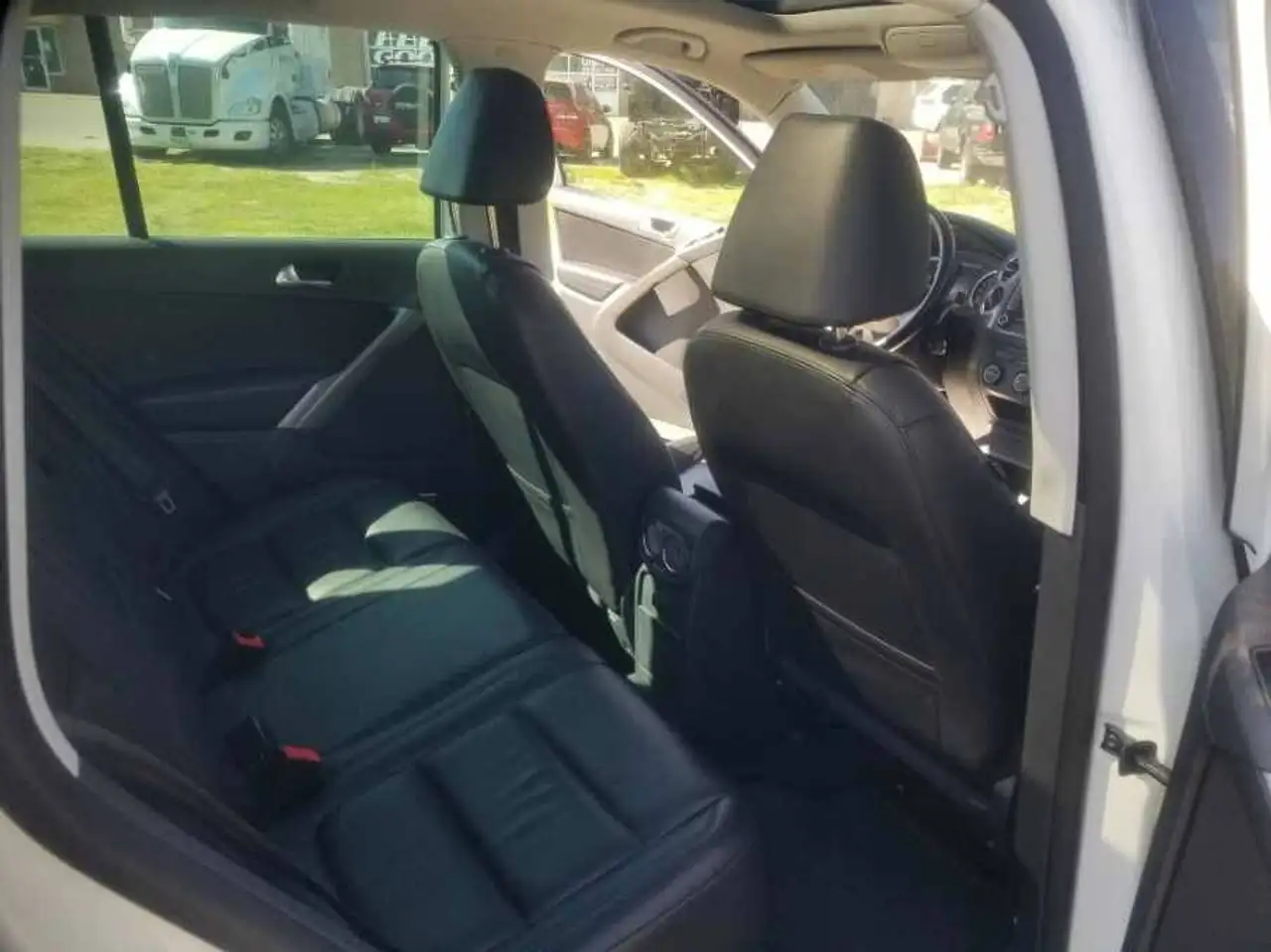 Volkswagen Tiguan снимка Volkswagen Tiguan
