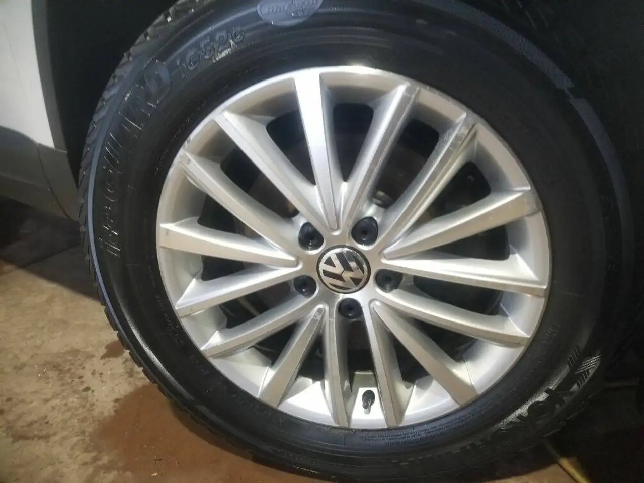 Volkswagen Tiguan снимка Volkswagen Tiguan