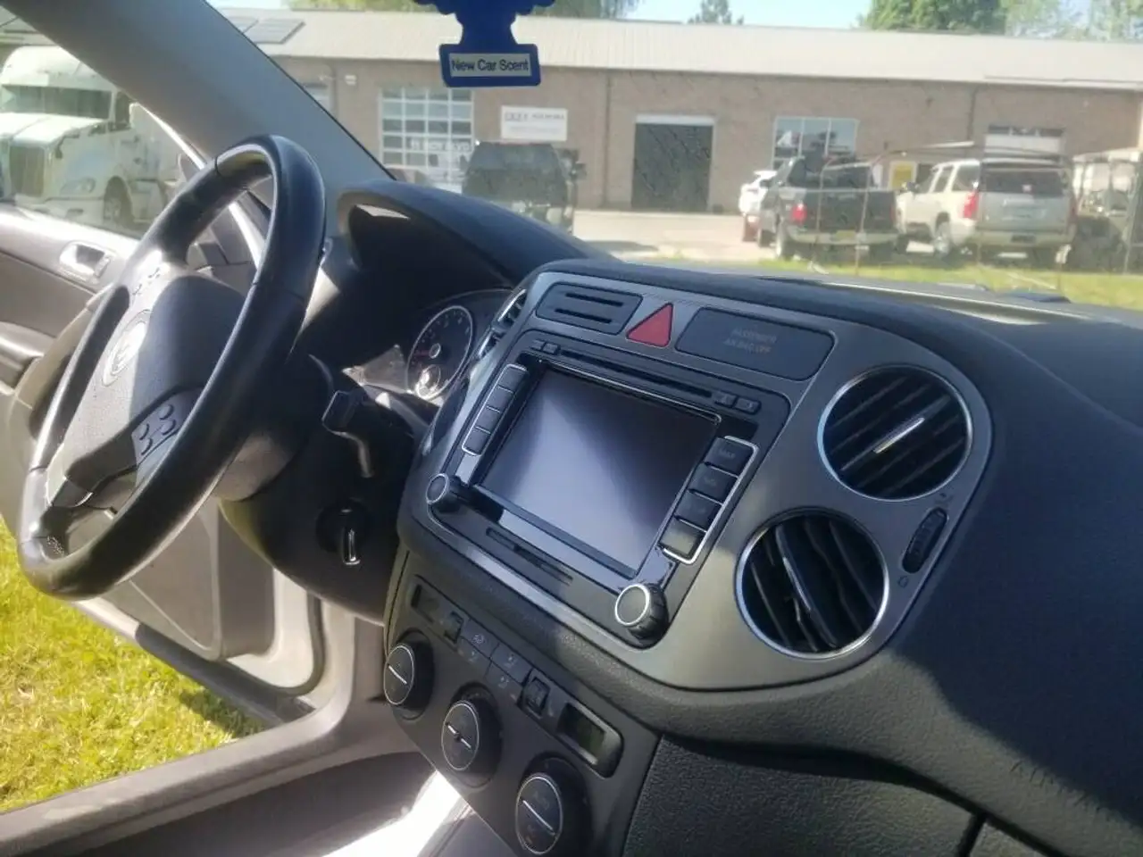 Volkswagen Tiguan снимка Volkswagen Tiguan