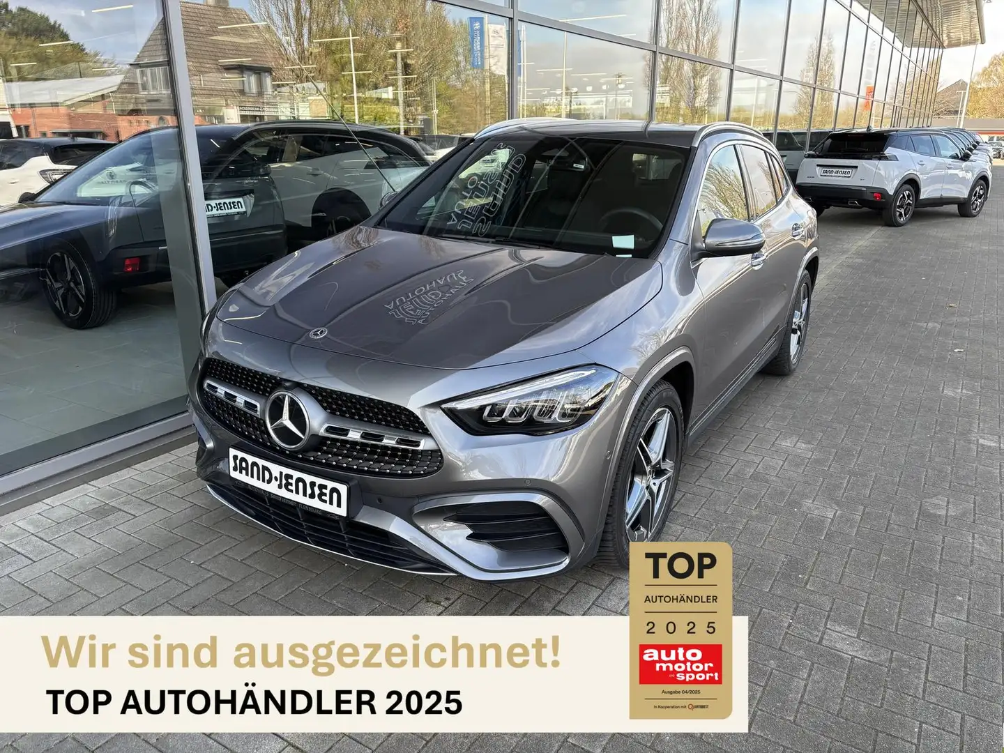 Mercedes-Benz GLA 200 d AMG Line Advanced Plus AHK Distr 19" Grau - 1
