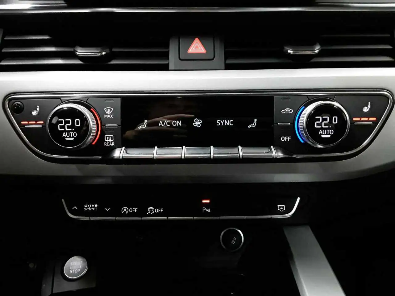 Audi A4 A4 Avant 40 TDI S tronic advanced AHK KAM SHZ ACC 7