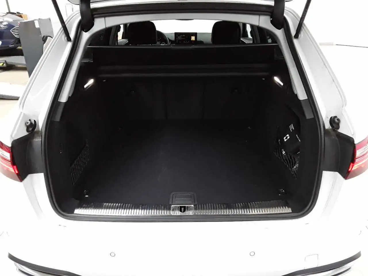 Audi A4 A4 Avant 40 TDI S tronic advanced AHK KAM SHZ ACC