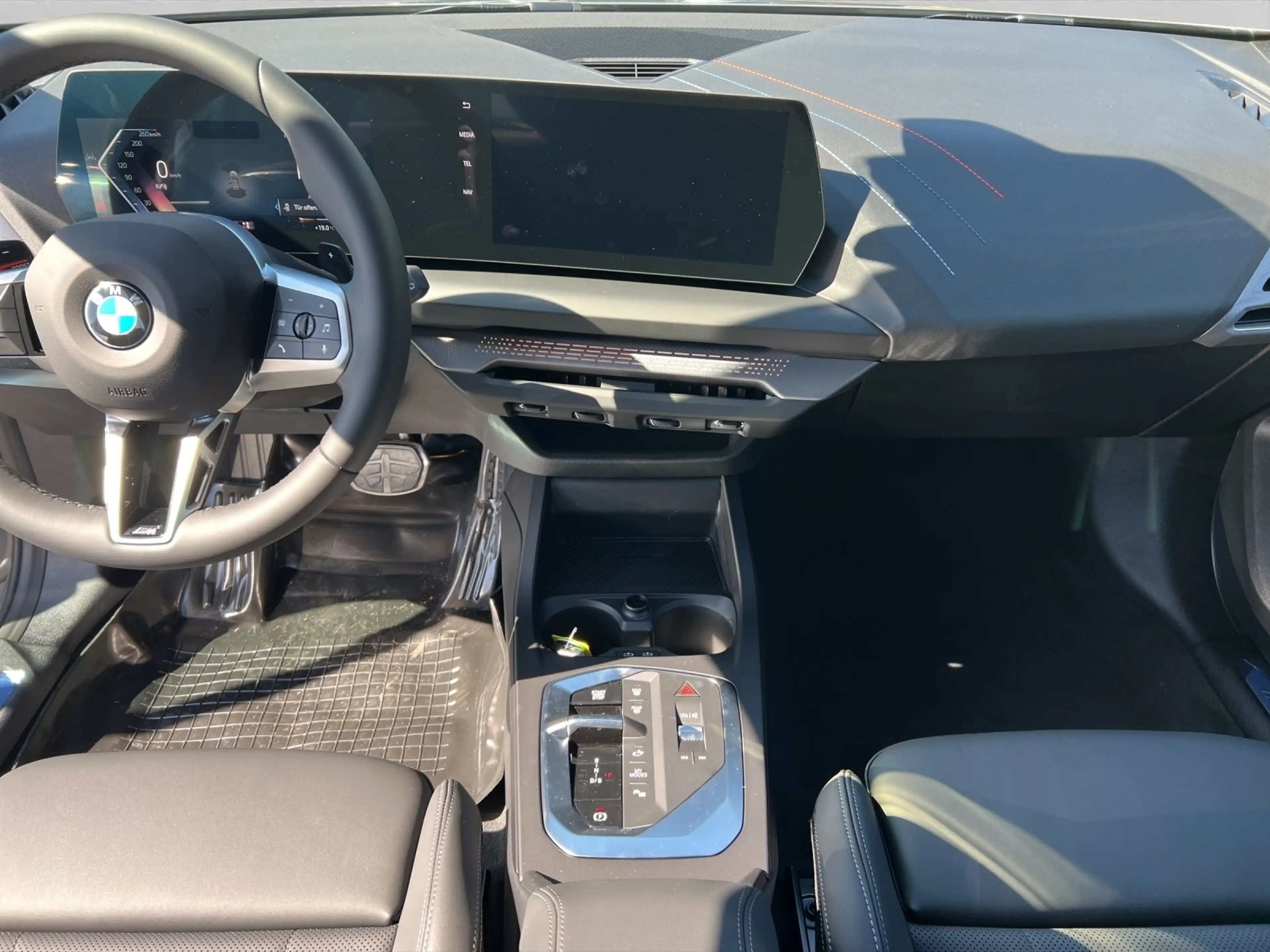 BMW 120 M Sportpaket Komfortzugang Driving Assist. — photo 11