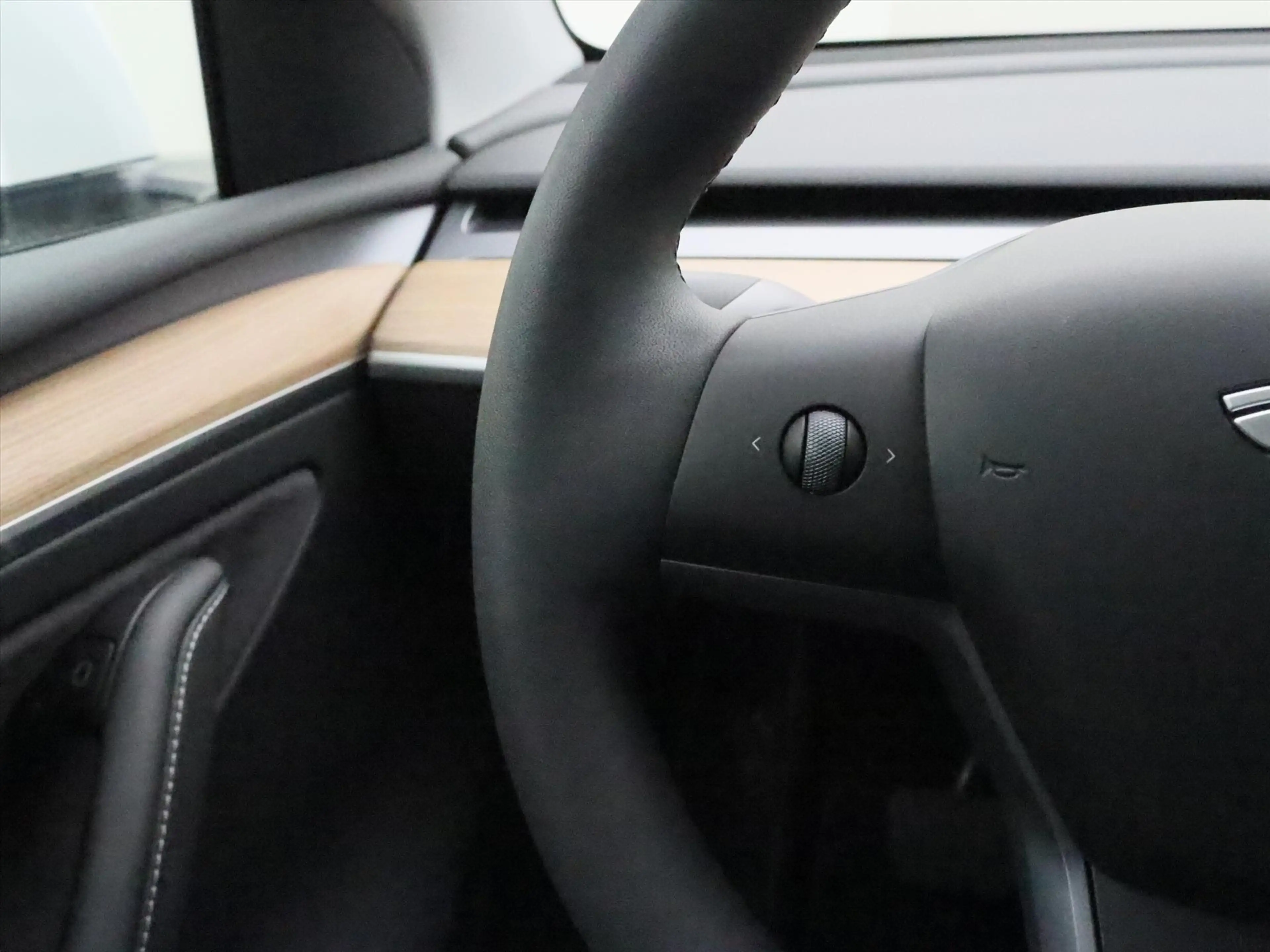 Tesla Model Y Long Range AWD 75kWh 351pk 93.8% SoH [ TREKHAAK+AM — photo 20