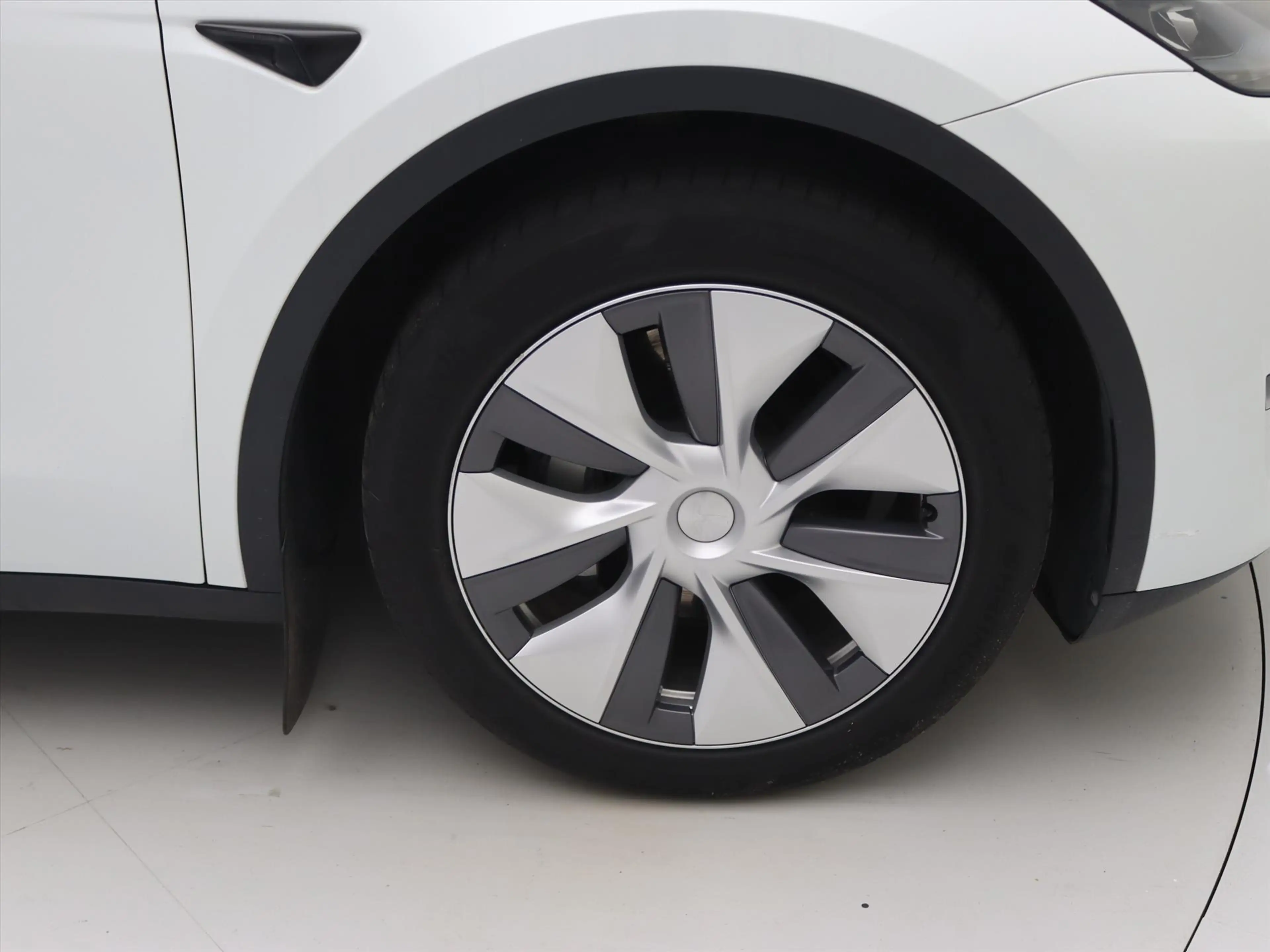 Tesla Model Y Long Range AWD 75kWh 351pk 93.8% SoH [ TREKHAAK+AM — photo 10