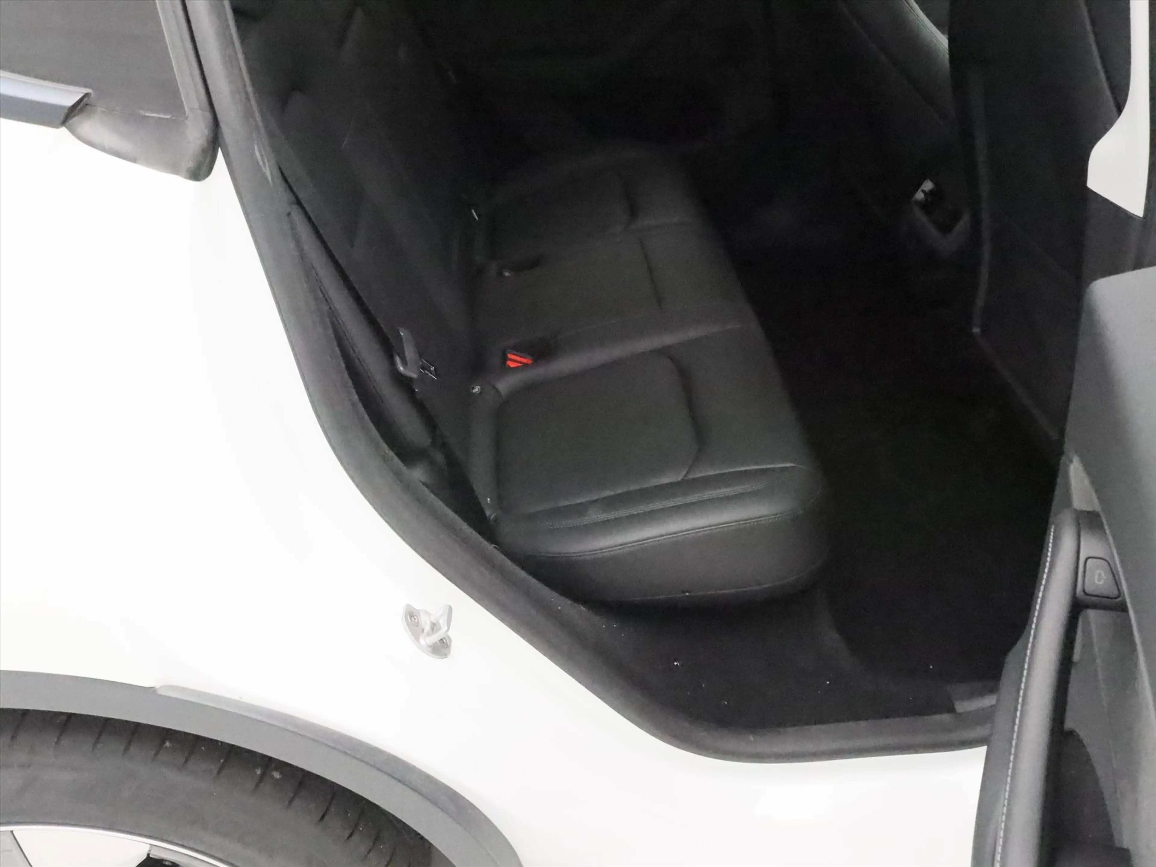 Tesla Model Y Long Range AWD 75kWh 351pk 93.8% SoH [ TREKHAAK+AM — photo 14