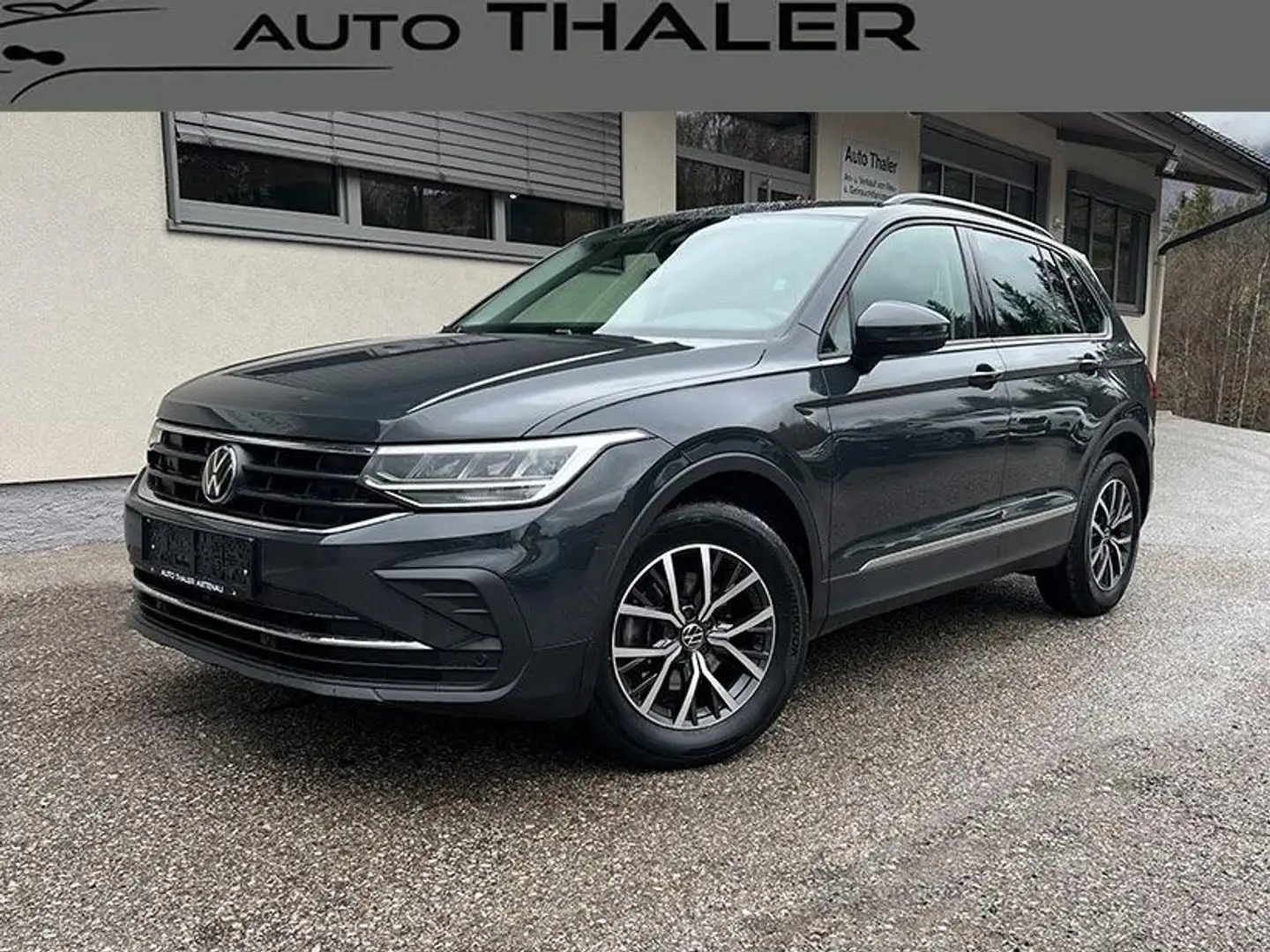 Volkswagen Tiguan 2,0 TDI 4Motion Life DSG*AHK*LED Grau - 1