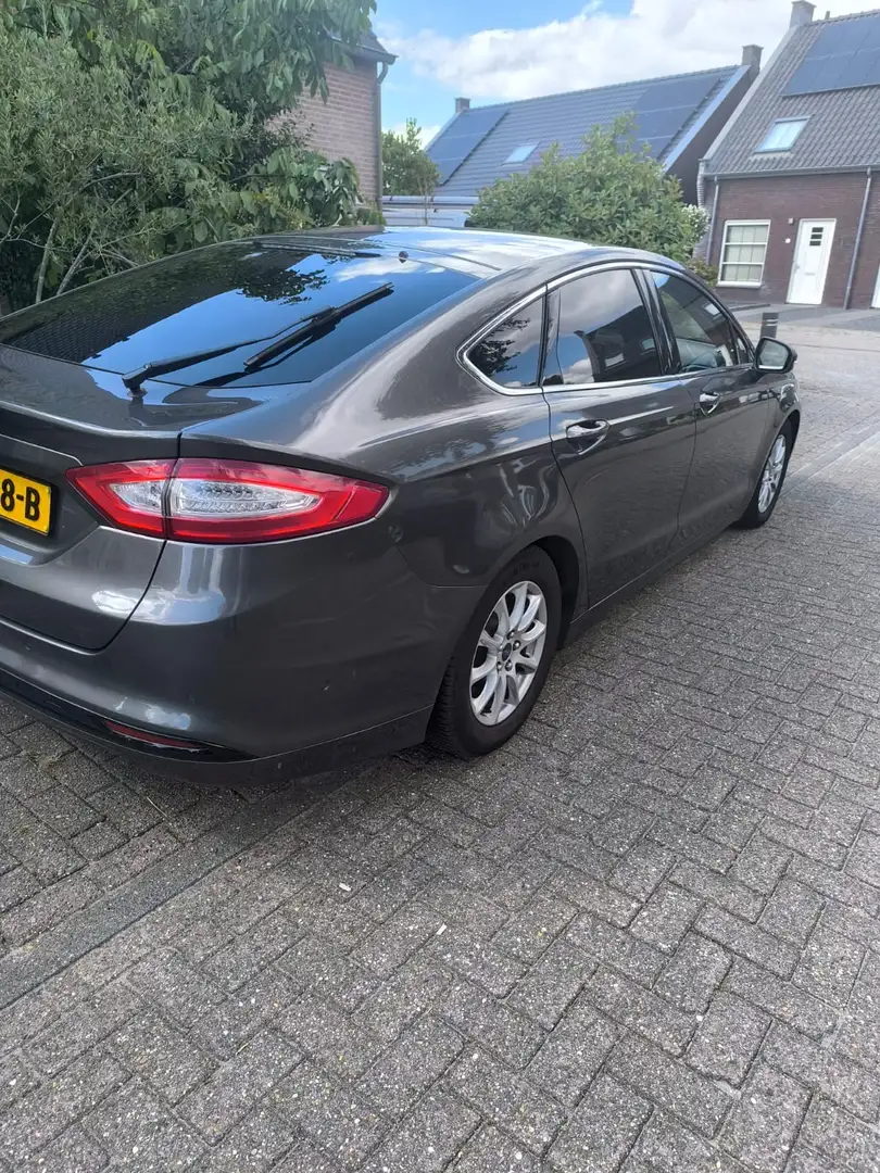 Ford Mondeo 1.5 TDCi Titanium LE Grijs - 1