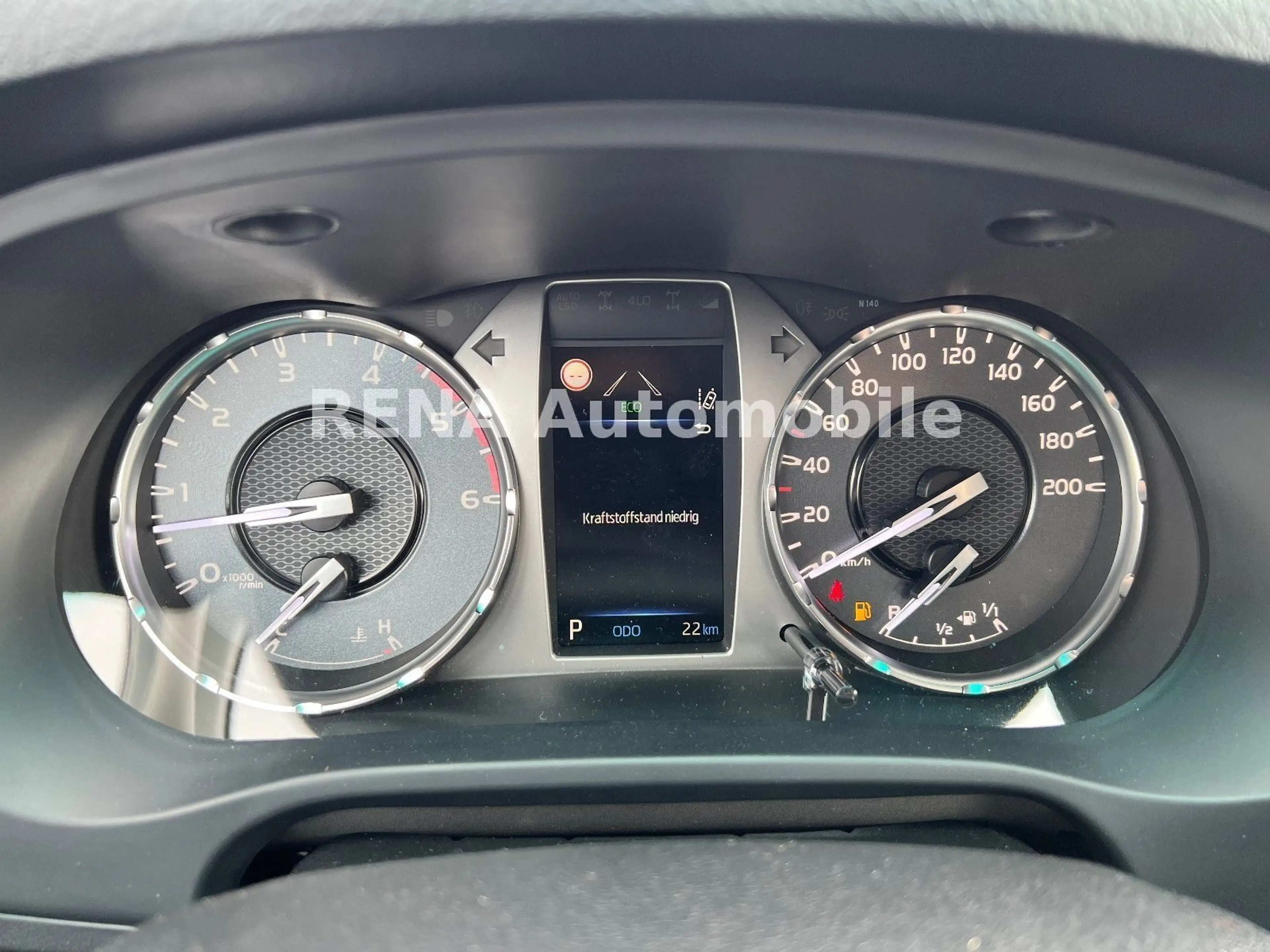 Toyota Hilux Executive 2.8D-4D *NAVI*360°*Mild-Hybrid* — photo 14