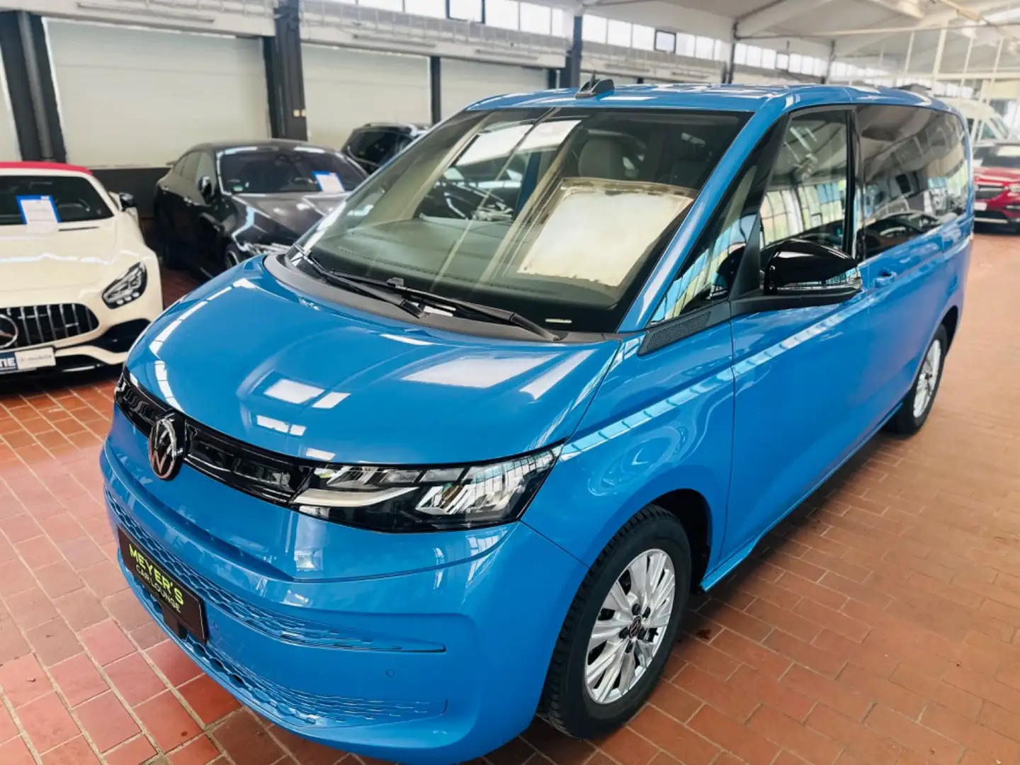 Volkswagen T7 Multivan DSG*6Sitze*LED*Digital-Tacho Blue - 2