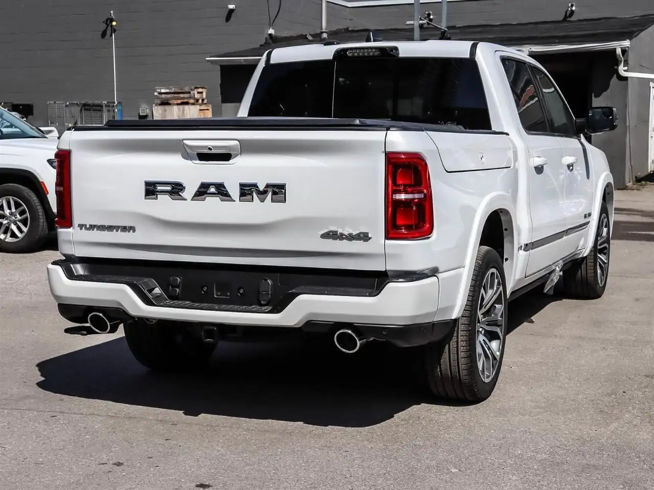RAM 1500 снимка RAM 1500