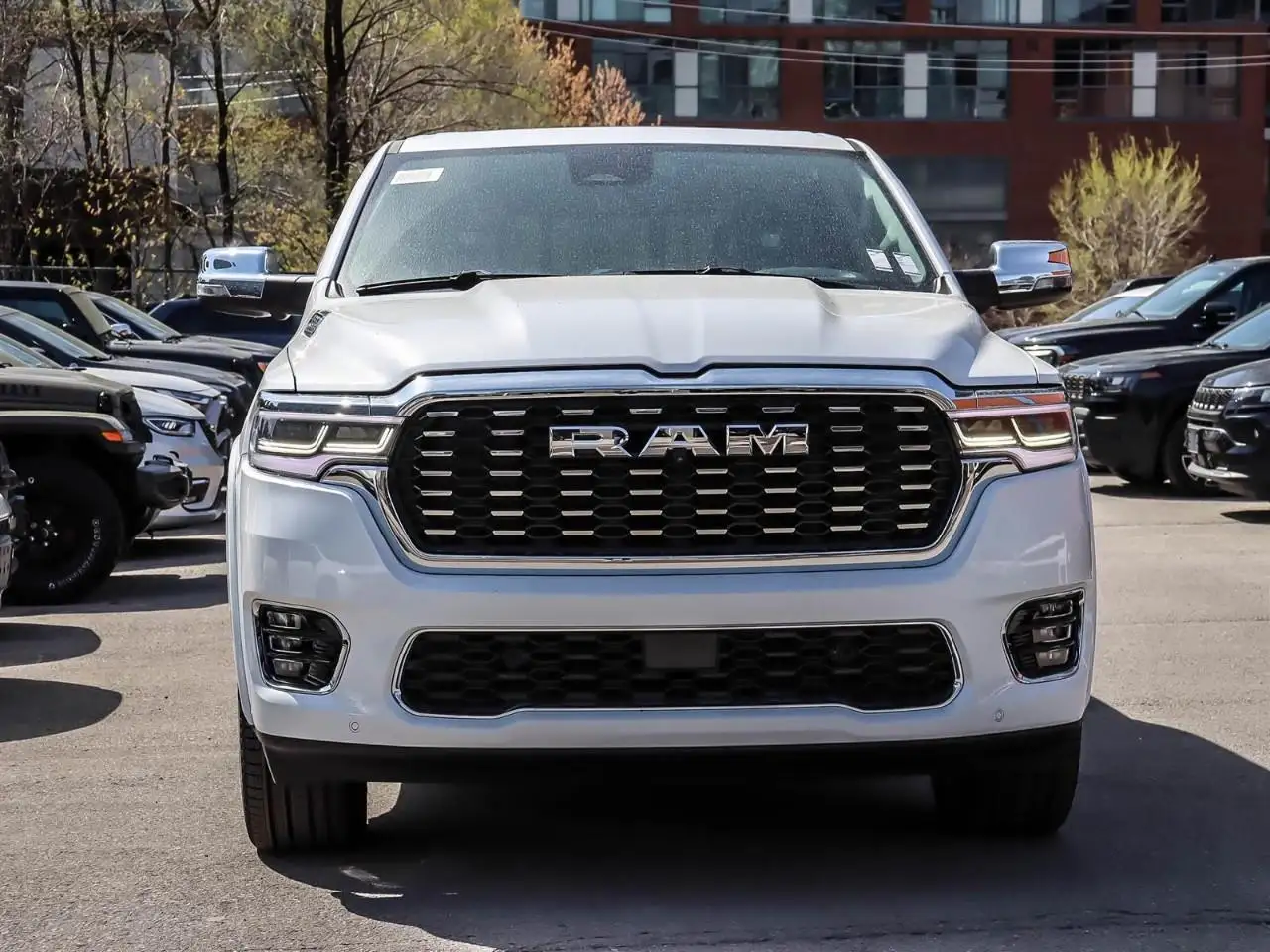 RAM 1500 снимка RAM 1500