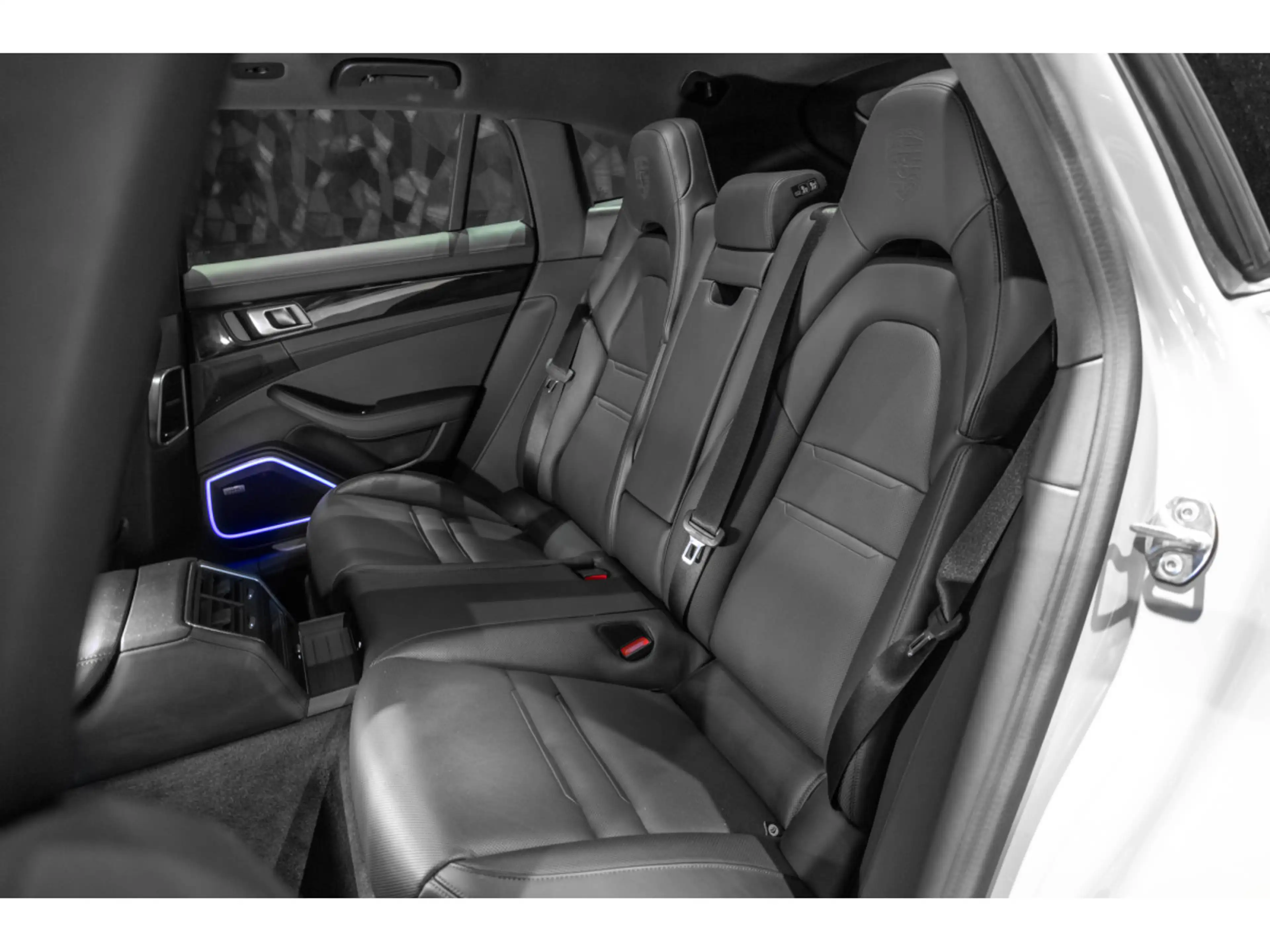 Porsche Panamera 4S SportTurismo E-Hyrbid — photo 5