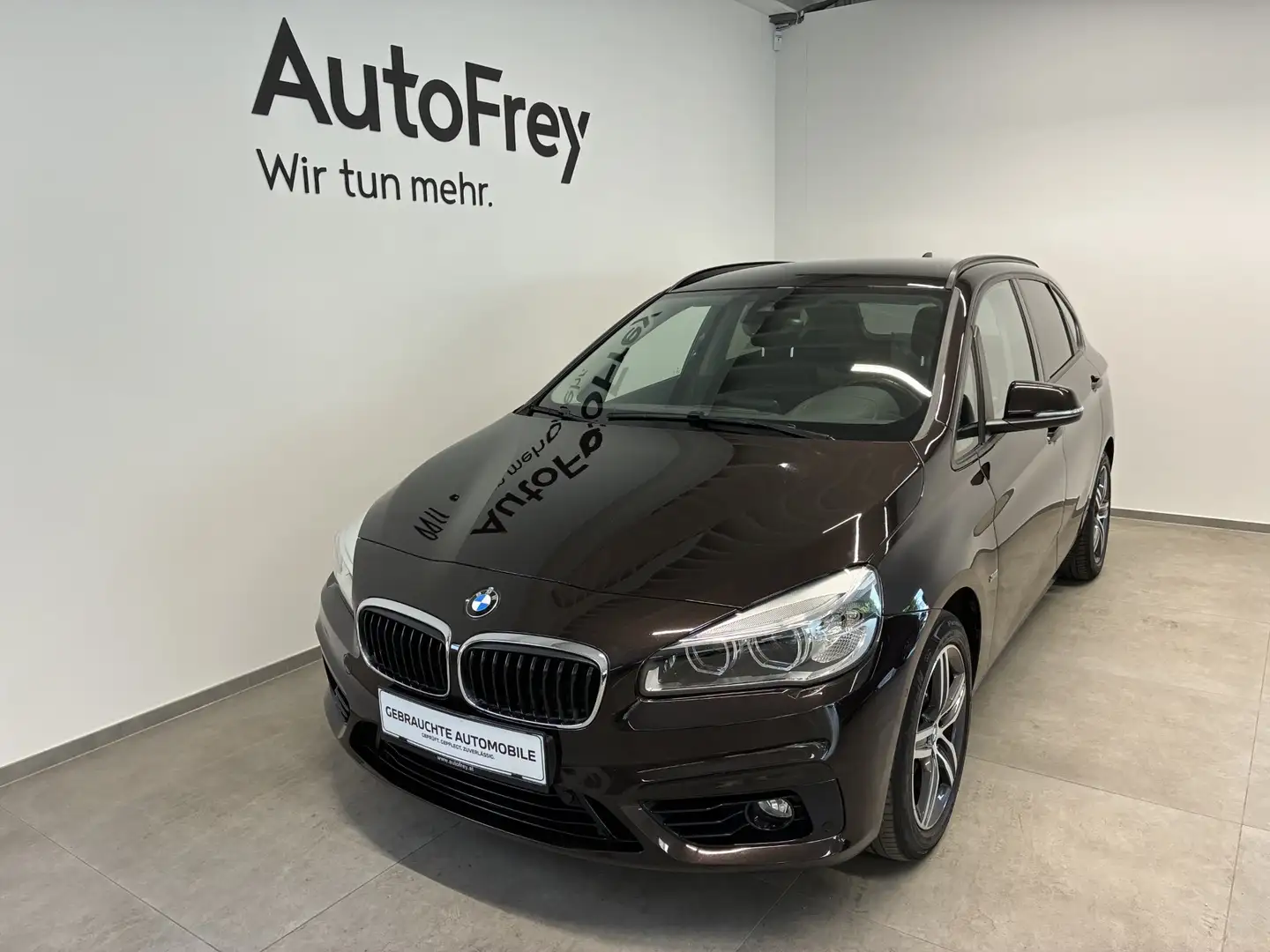 BMW 218 d xDrive Braun - 1