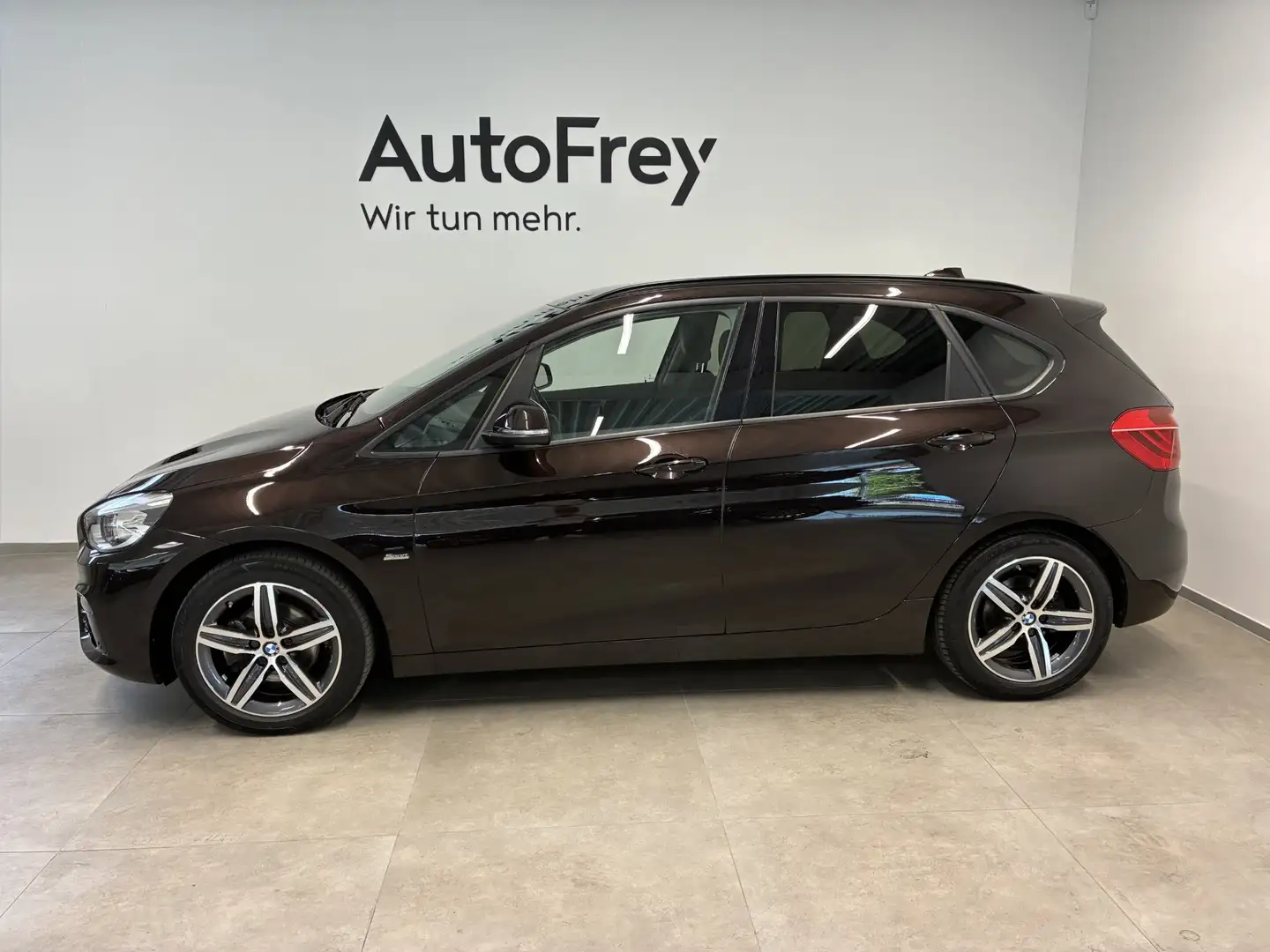 BMW 218 d xDrive Braun - 2