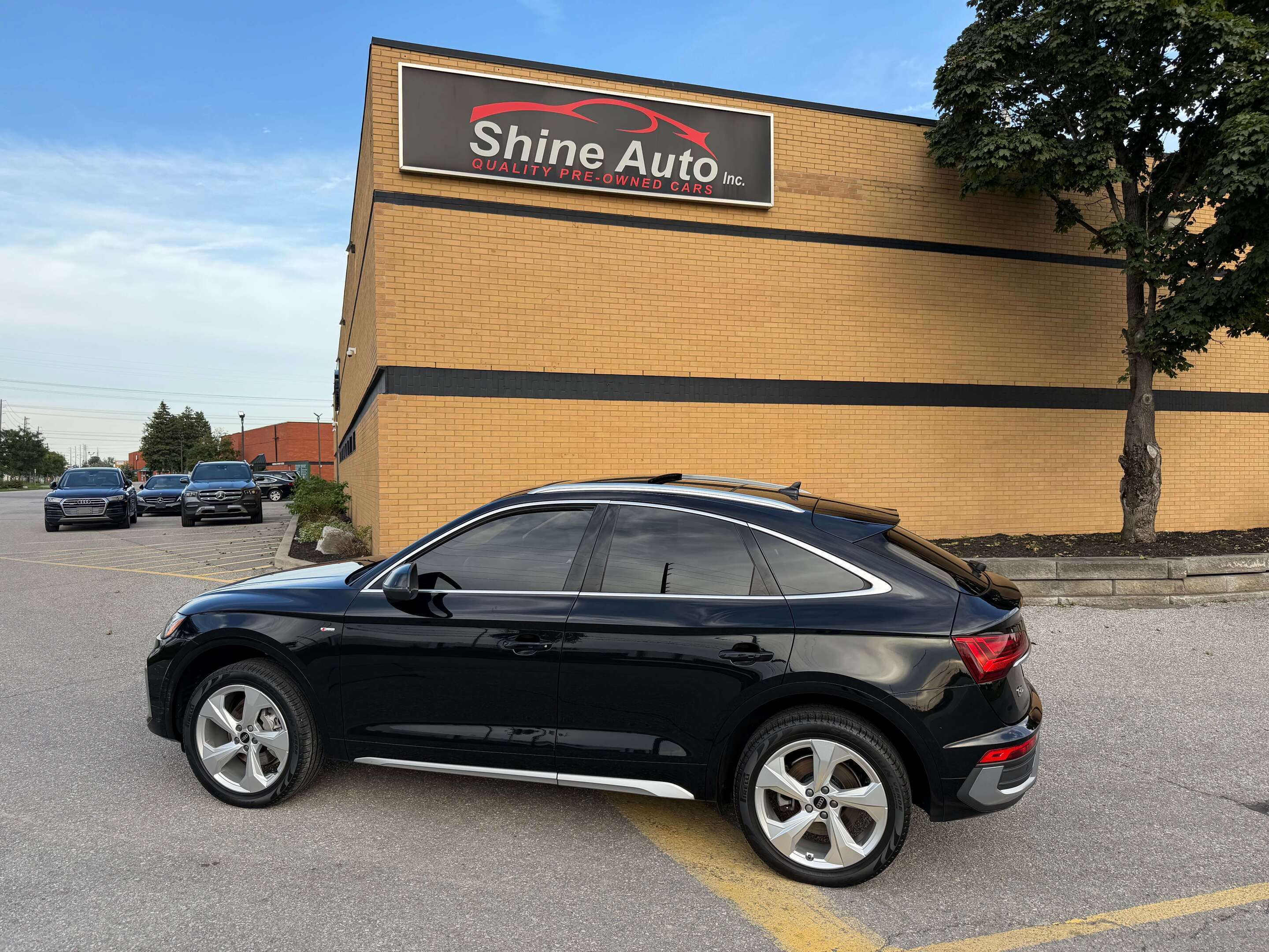 Black 2021 Audi Q5 Sportback Sedan 7-Speed Automatic