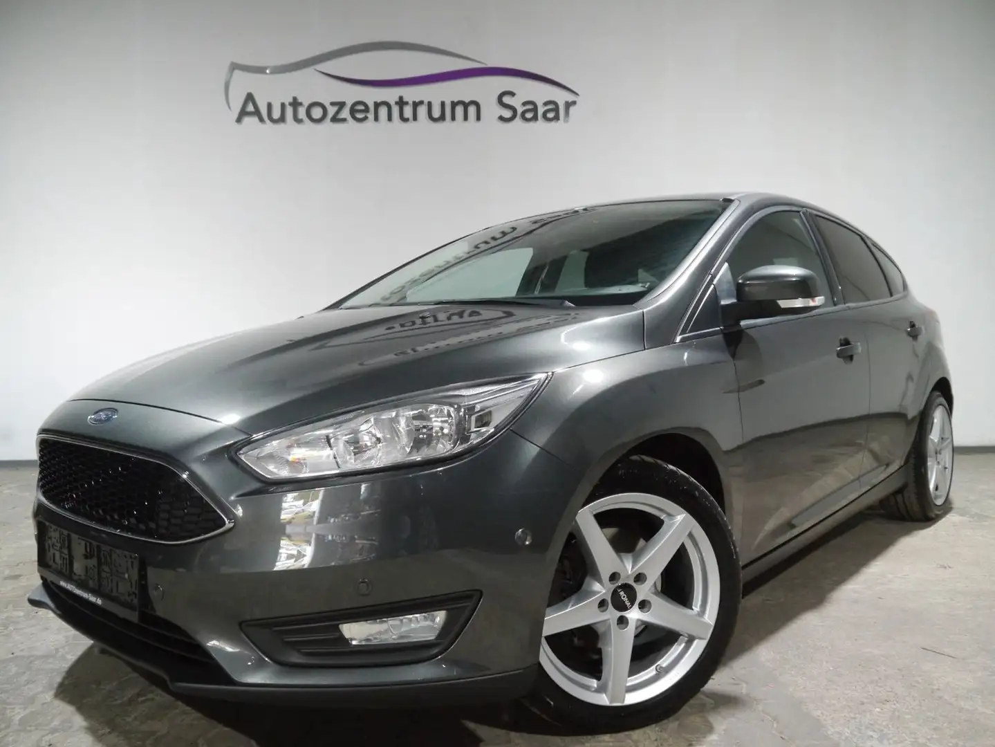 Ford Focus Business Klima Navi SH Tempomat PDC BT USB Grau - 1