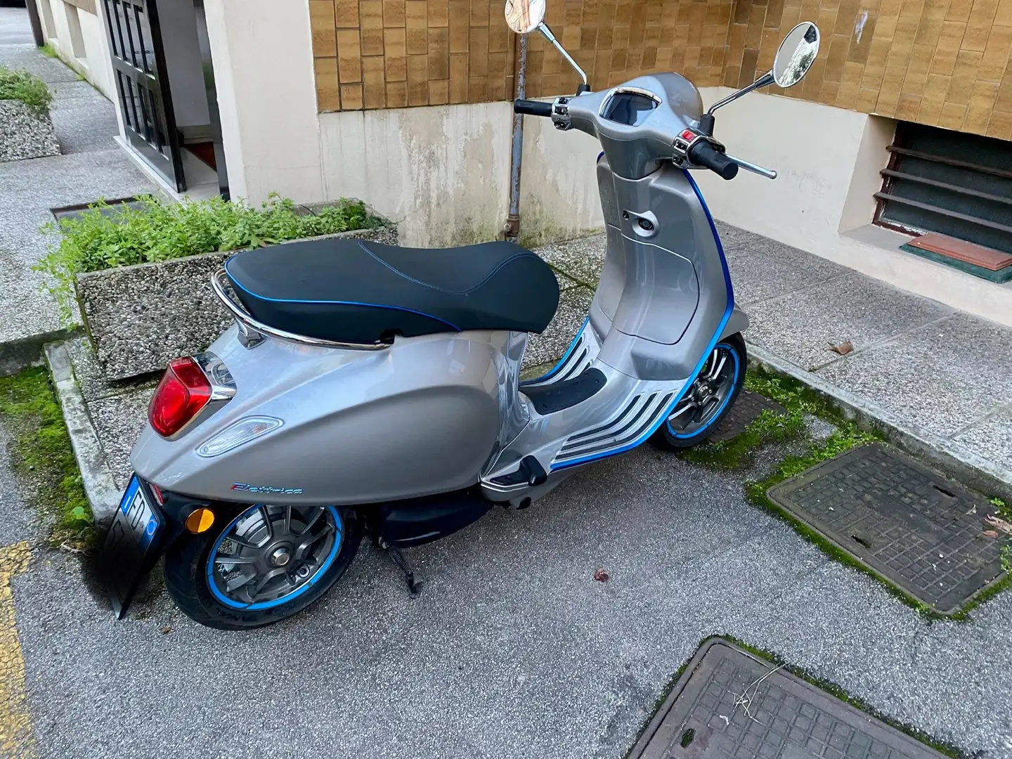 Vespa Elettrica 70 km/h - 2