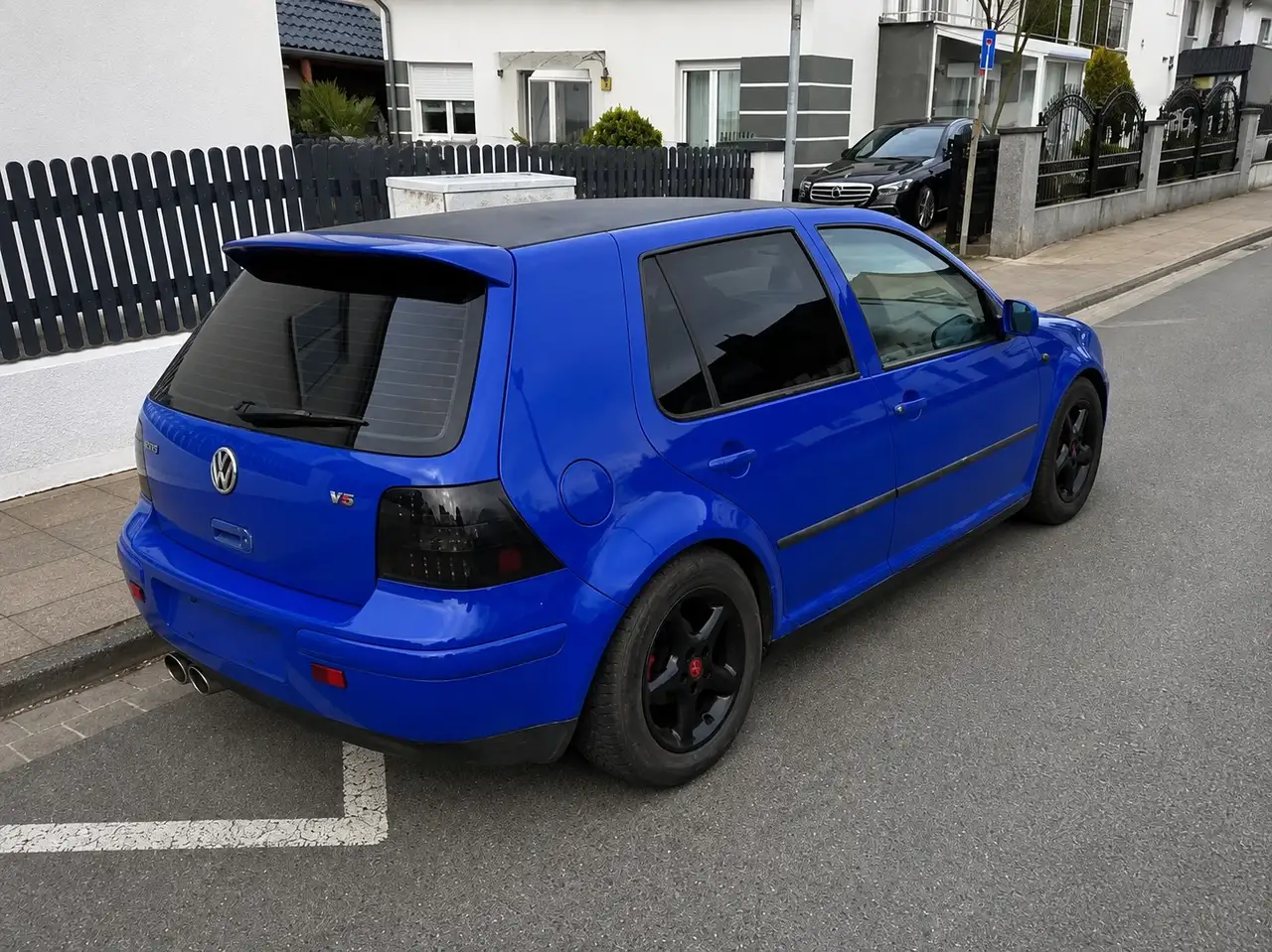 Volkswagen Golf 2.3 V5, foto 2