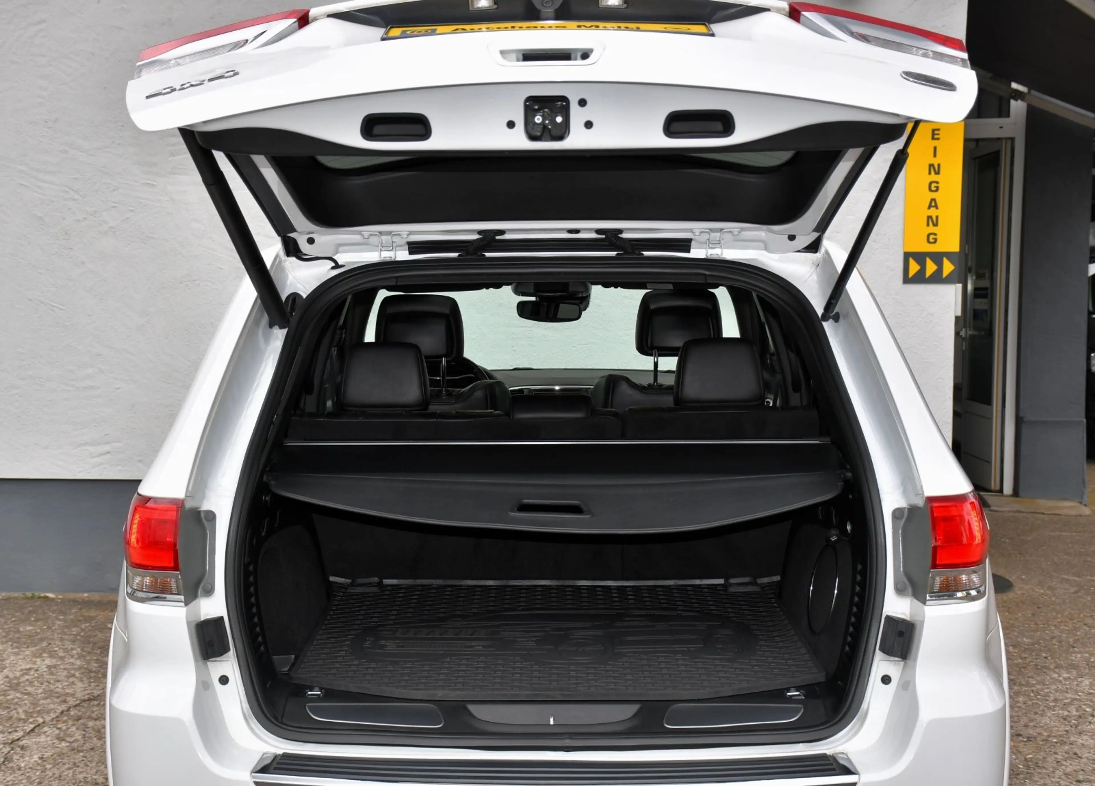 Jeep Grand Cherokee 3.0CRD Pano ACC H&K AHK Voll Leder — photo 10