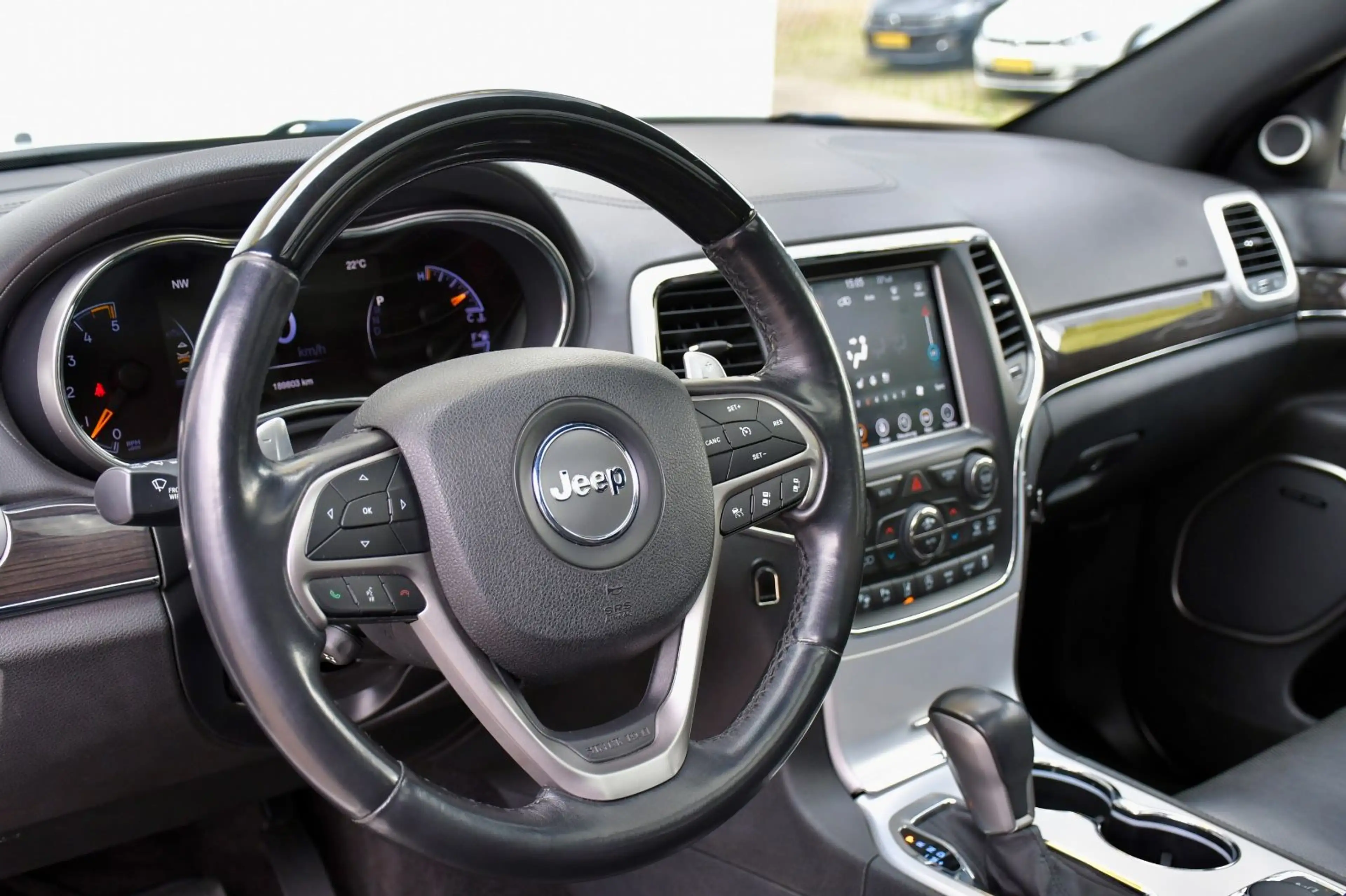 Jeep Grand Cherokee 3.0CRD Pano ACC H&K AHK Voll Leder — photo 11