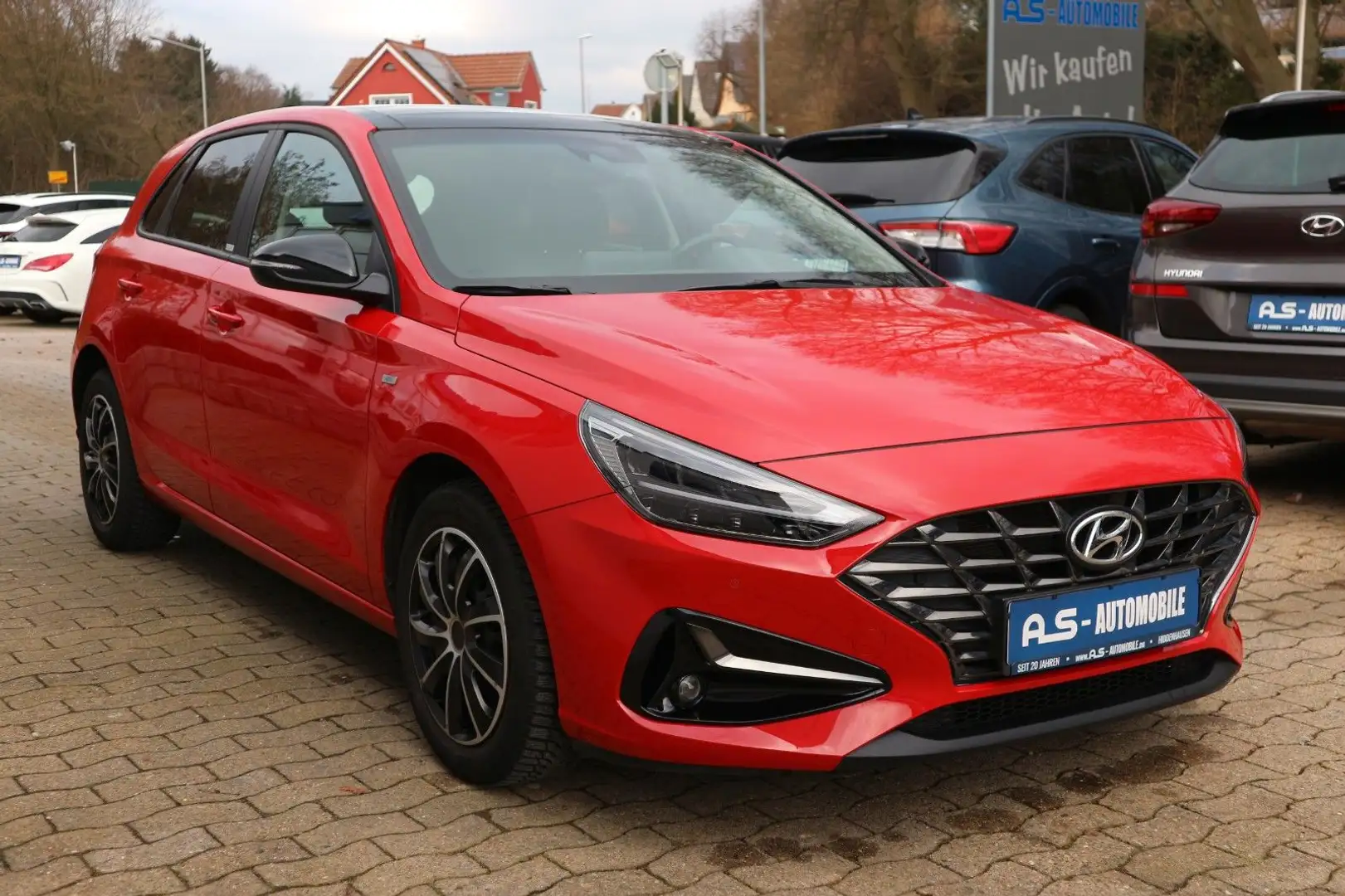 Hyundai i30 Edition Mild-Hybrid *1.HD/PANO/RFK/NAV/AHK* Rot - 1