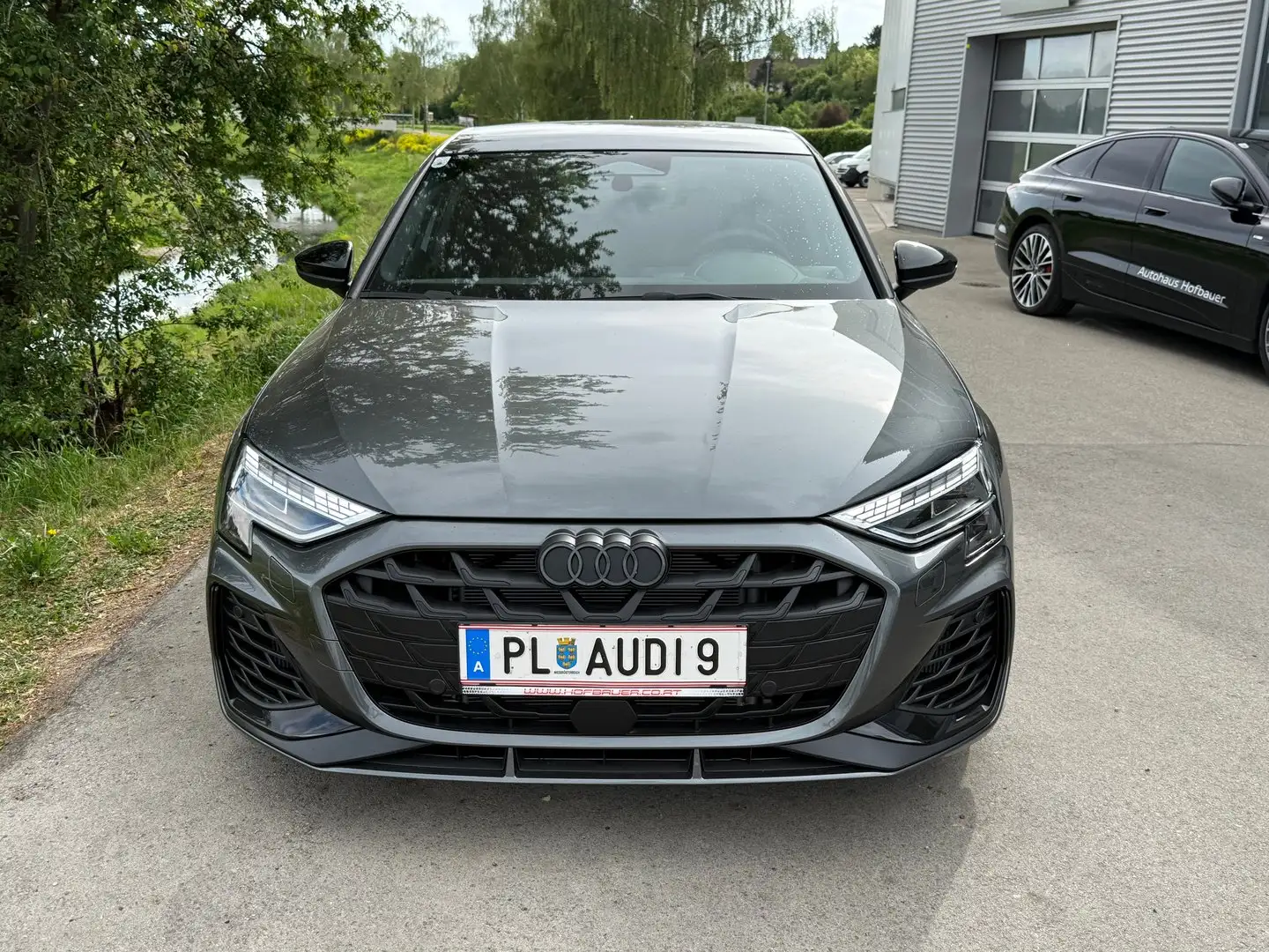 Audi S3 Grau - 2