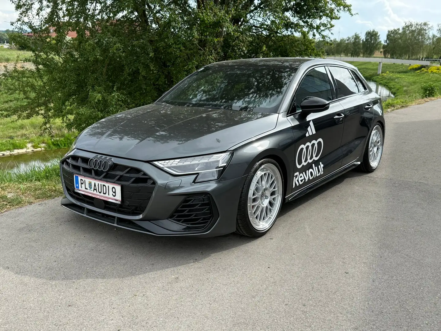 Audi S3 Grau - 1