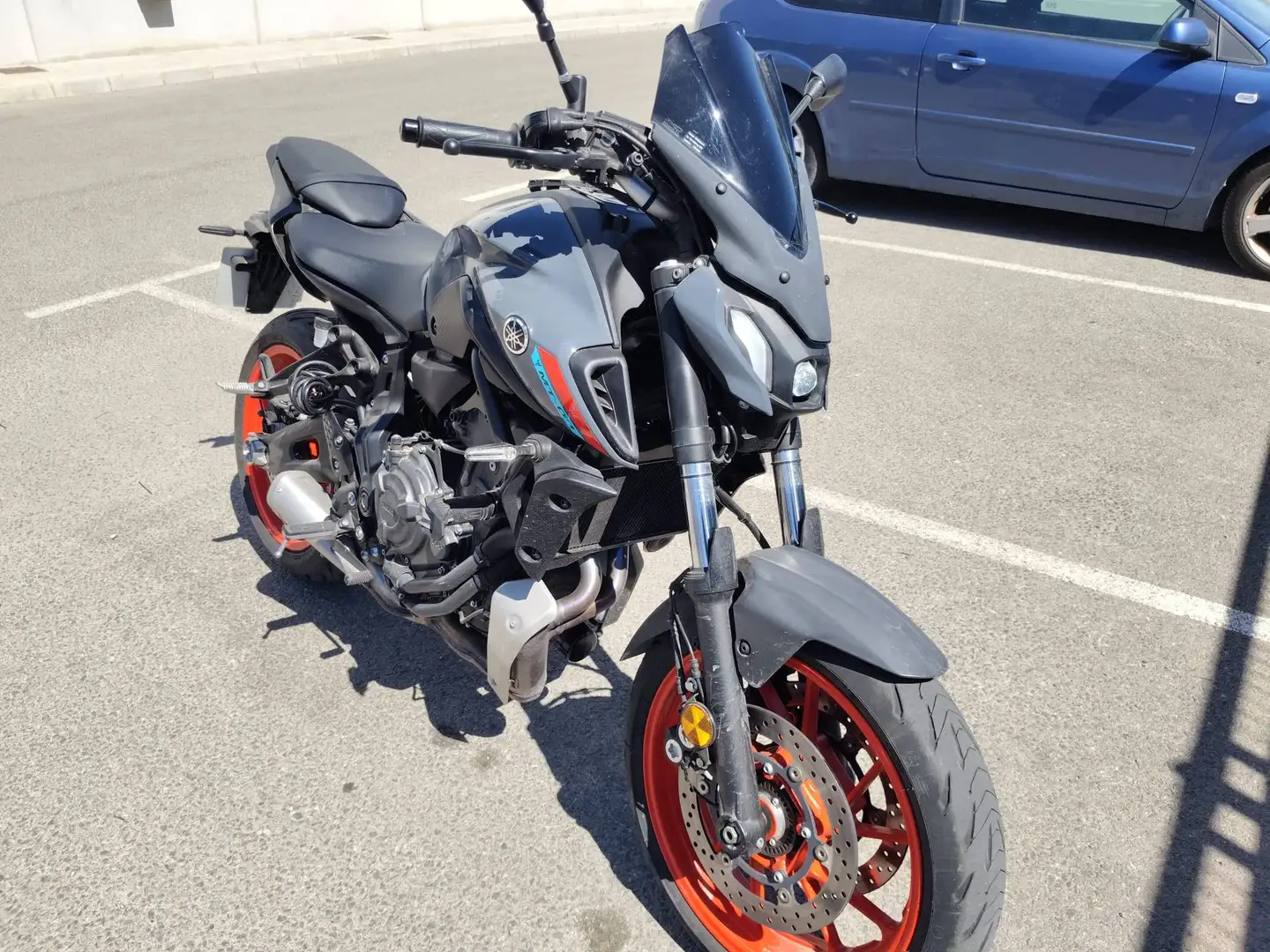 Yamaha MT-07 Gris - 2