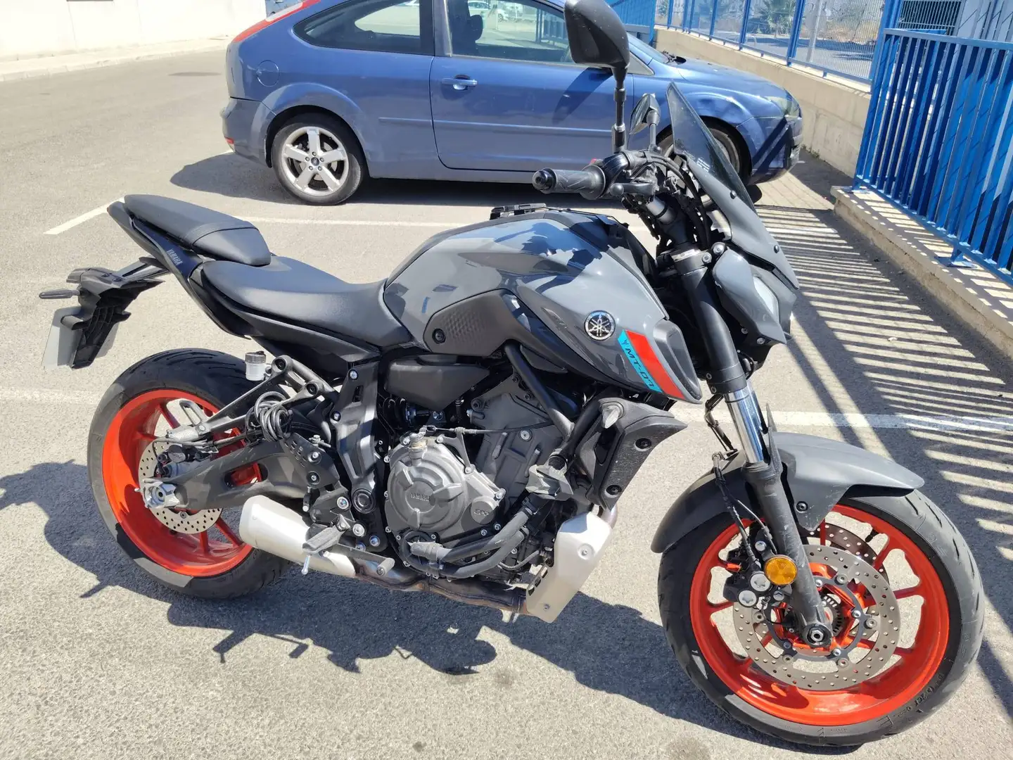 Yamaha MT-07 Gris - 1