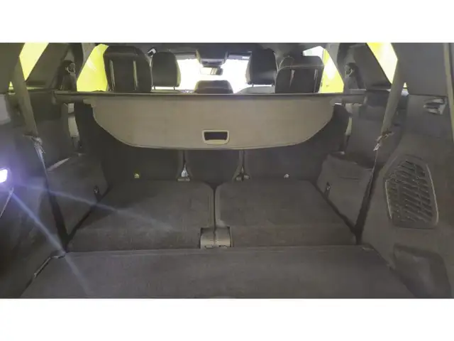 Peugeot 5008 view 8