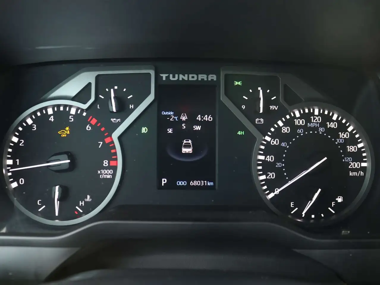Toyota Tundra photo Toyota Tundra