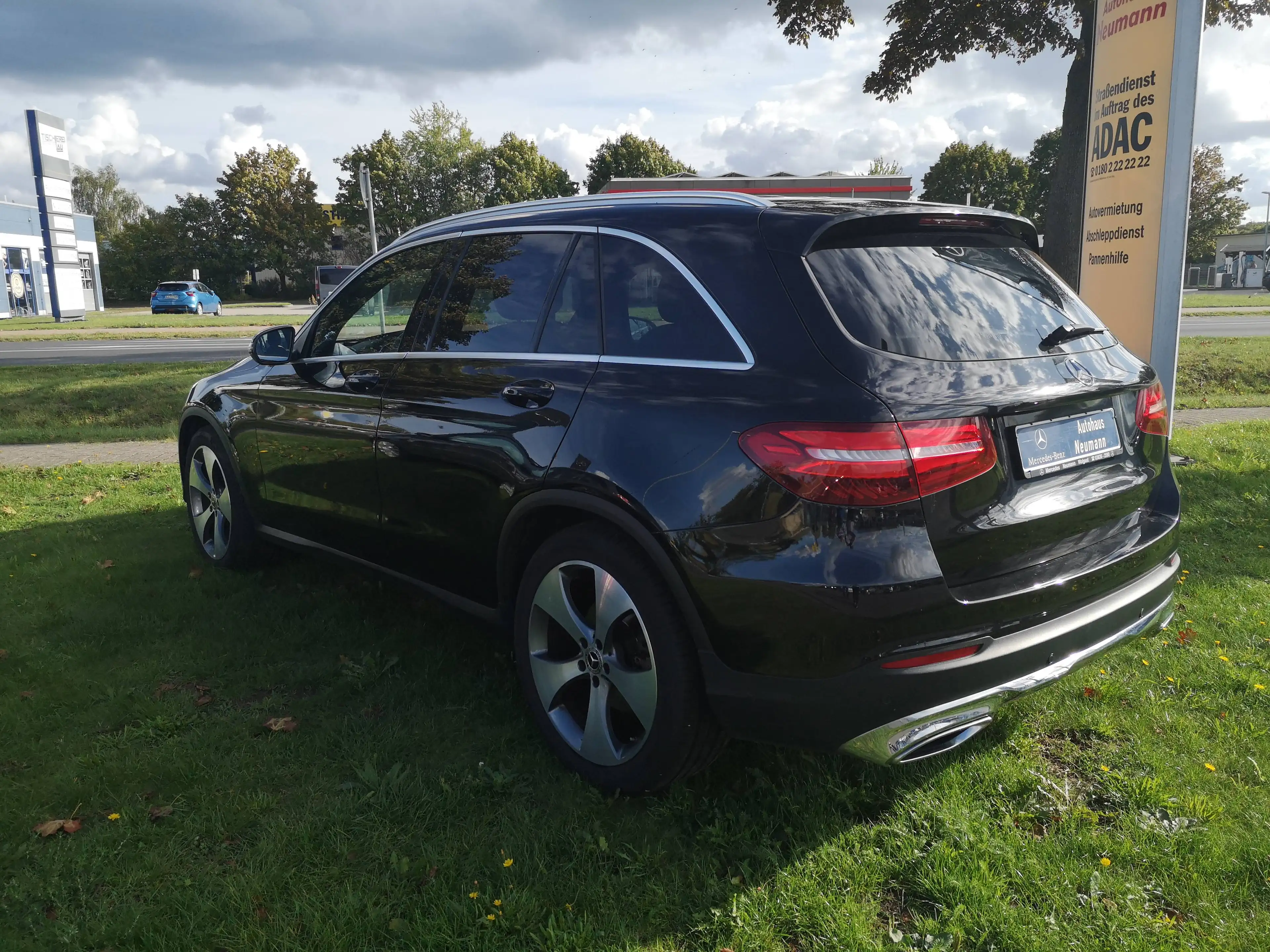 Mercedes-Benz GLC 350 GLC 350 d 4Matic - Standheizung, AHK, Navi, LED, Kamera, Sound, Sitzheizung, — photo 4