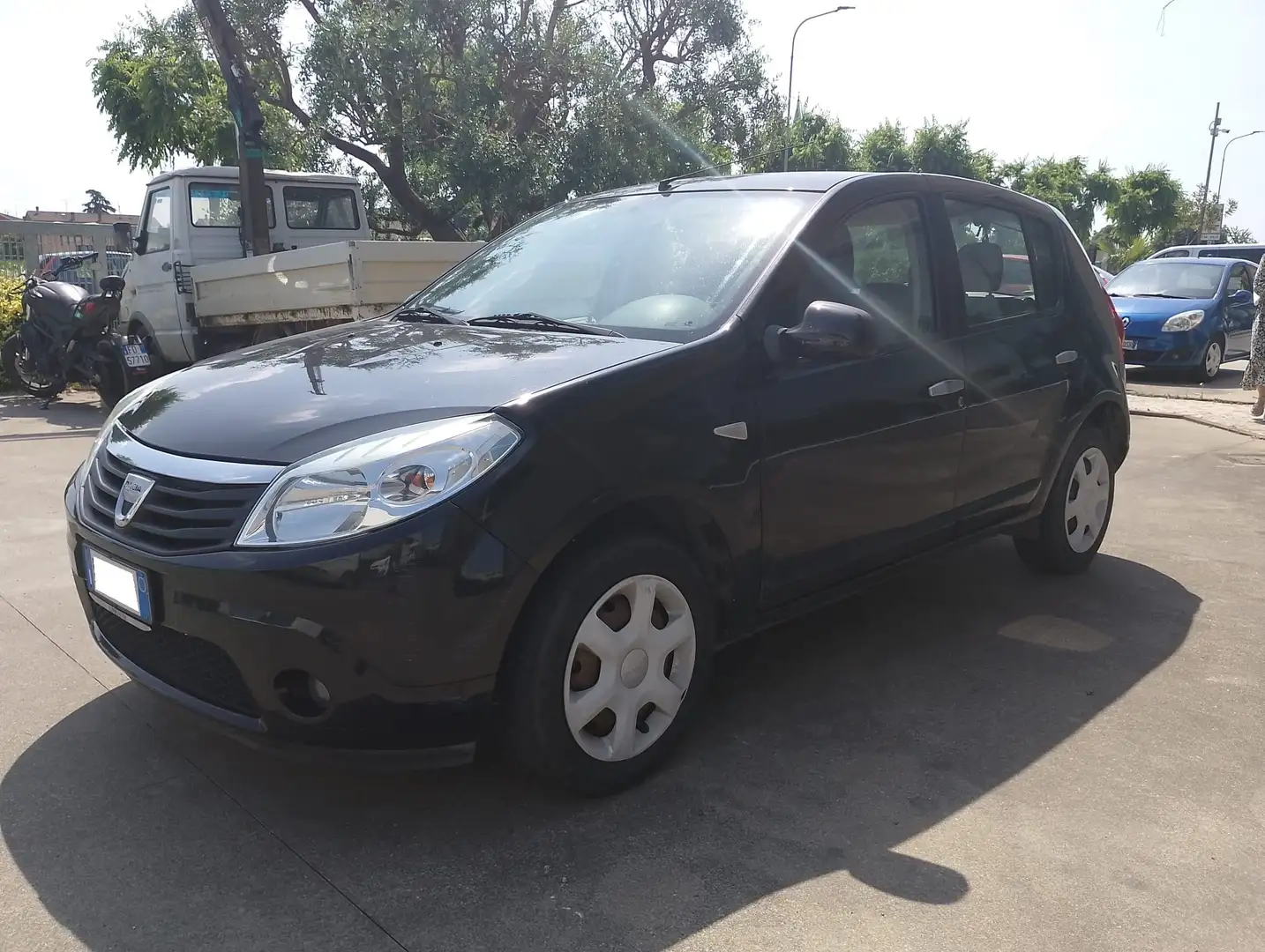 Dacia Sandero Sandero 1.4 8v Laureate Gpl Nero - 1