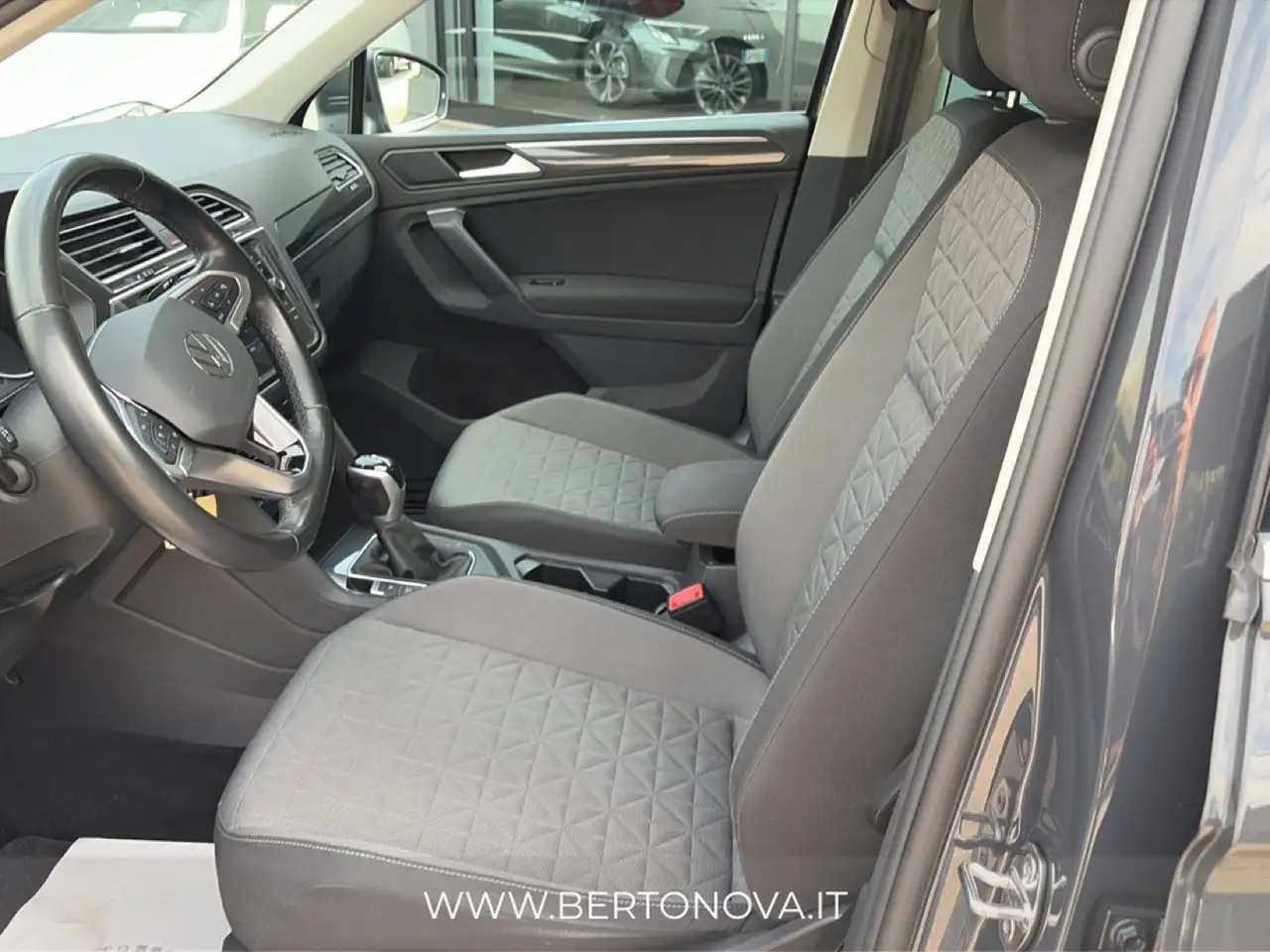 Volkswagen Tiguan 2.0 TDI SCR 110KW Life DSG 14