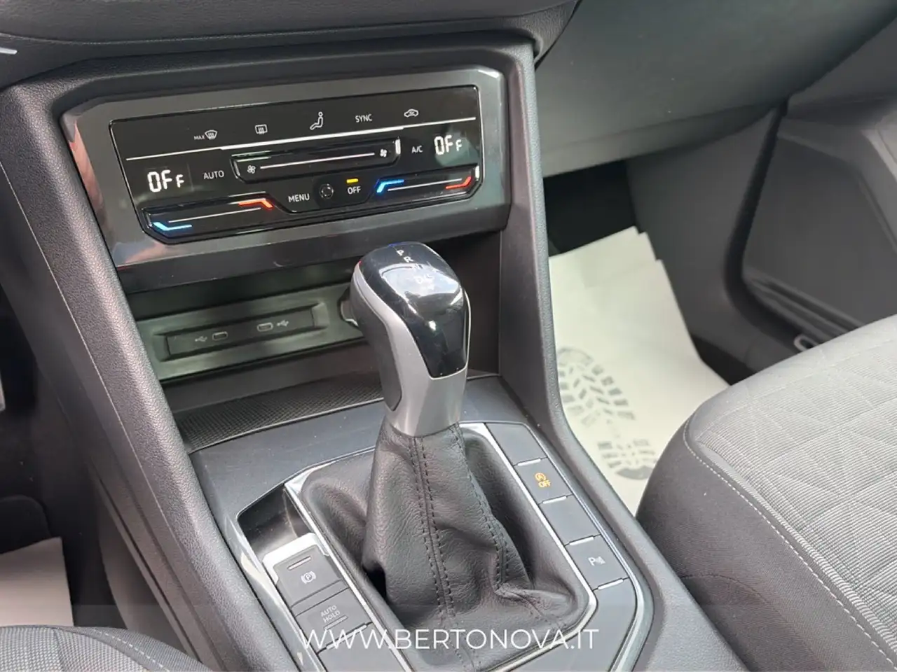 Volkswagen Tiguan 2.0 TDI SCR 110KW Life DSG 15