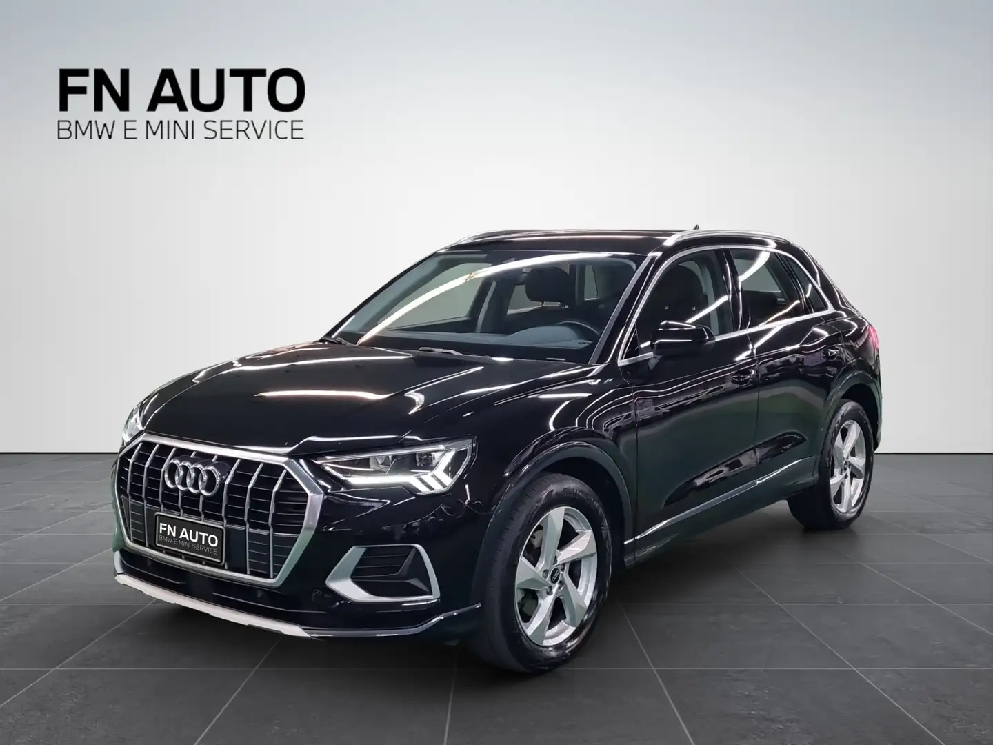 Audi Q3 Q3 35 TDI S tronic Business Advanced Zwart - 1