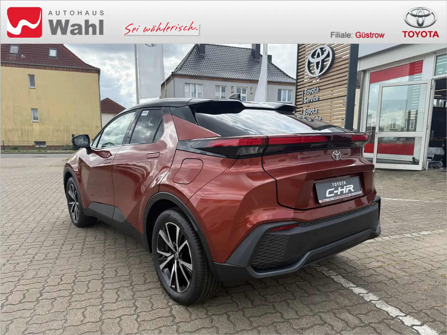 Toyota C-HR 2.0 Plug-In Hybrid FWD Teamplayer Orange - 2