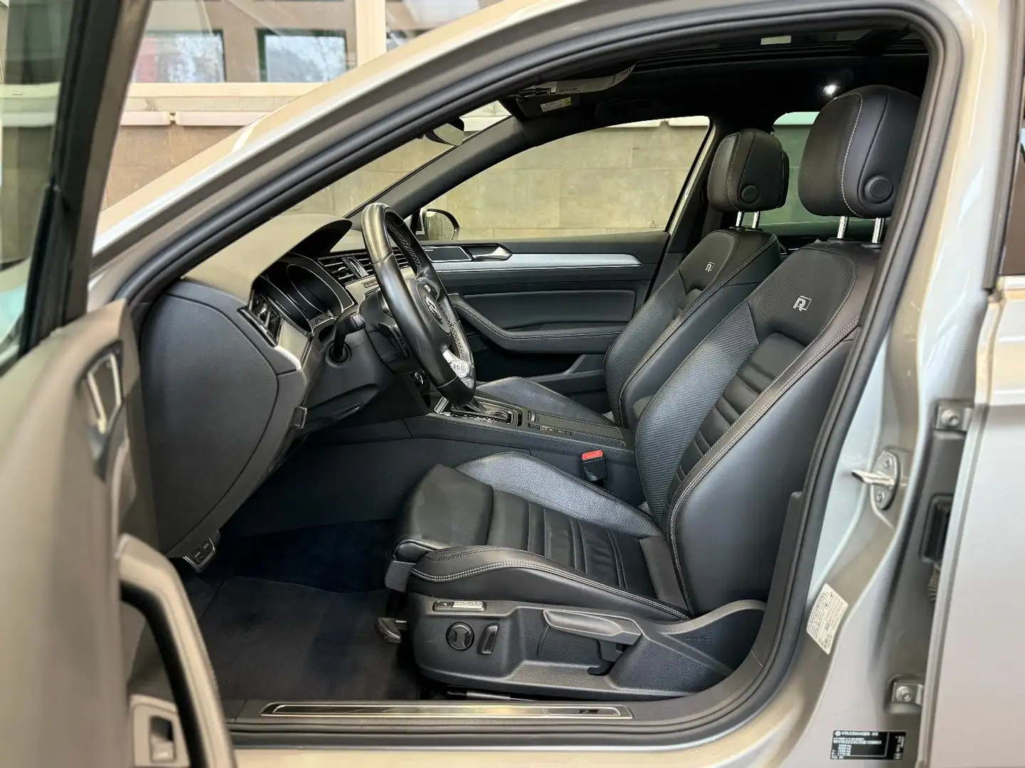 Volkswagen Passat Variant Passat Highline R-LINE PANO LEDER LED STHZG Silber - 2