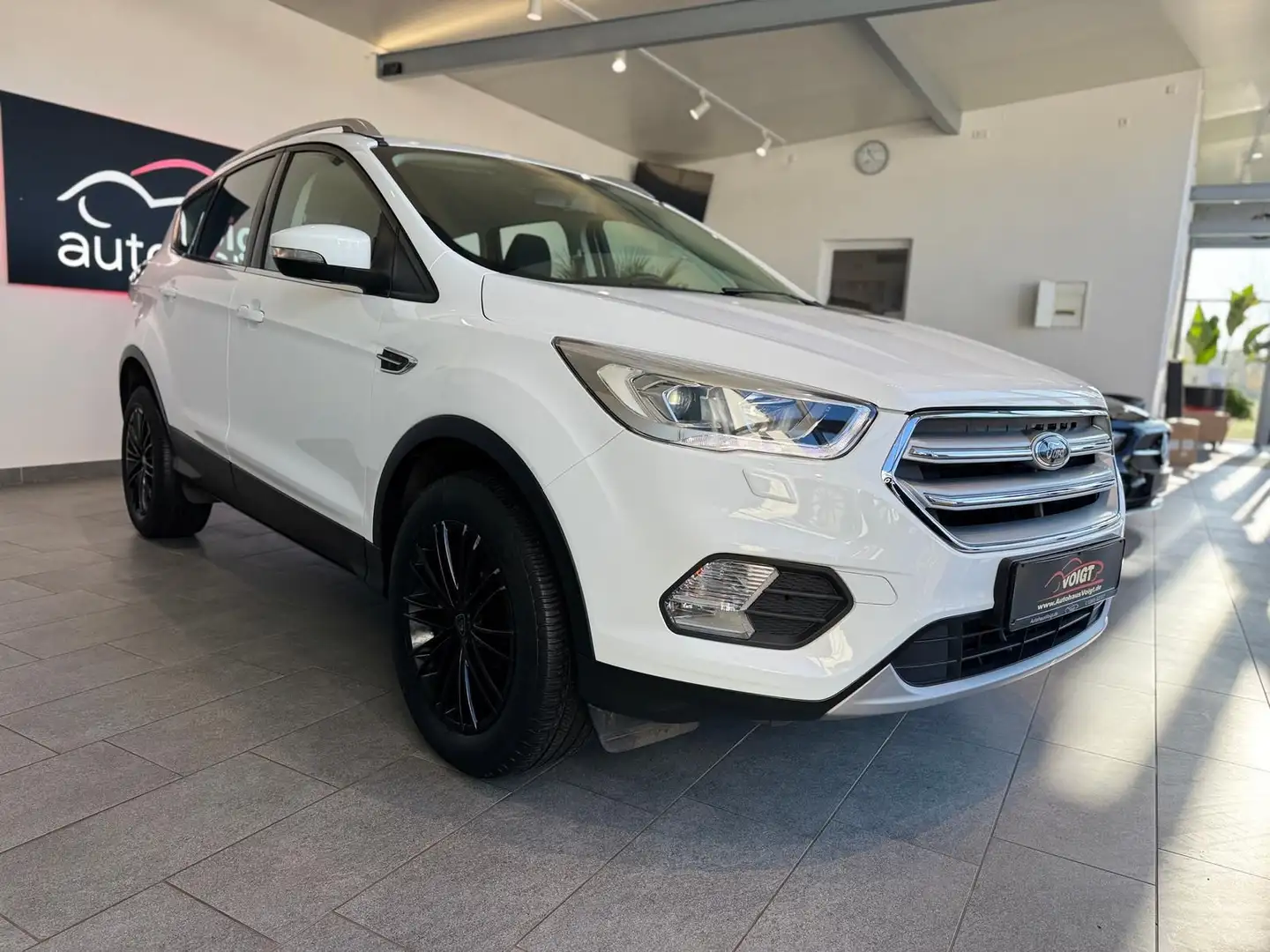 Ford Kuga 2.0 TDCi Navi SHZ + LHZ Weiß - 2