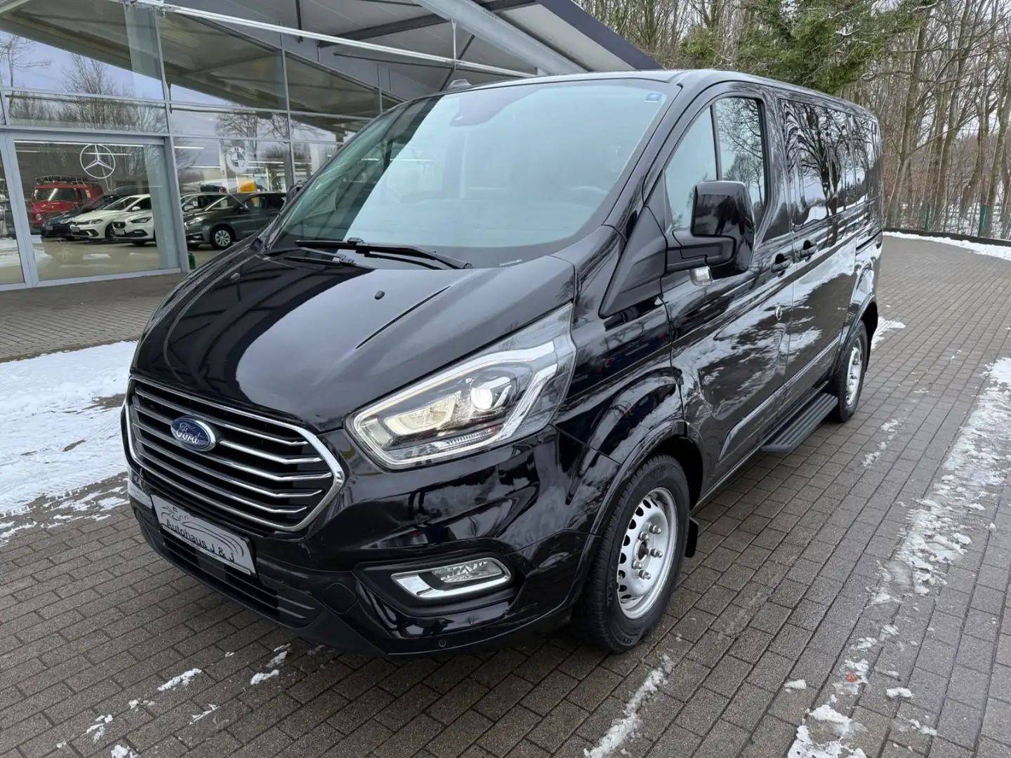 Ford Tourneo Custom 320 L1H1 AHK/Kamera/8-Sitze/AppCo Noir - 1