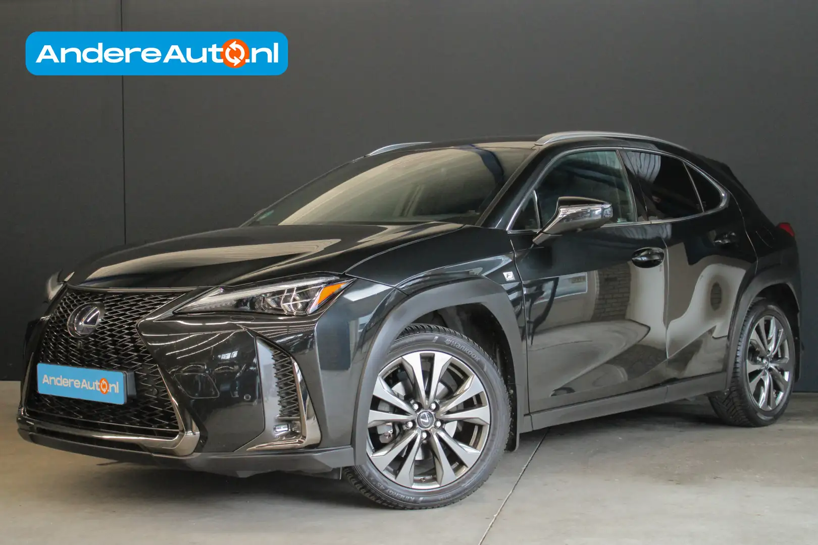 Lexus UX 250h F Sport Line |trekhaak|stuur/stoel verwarming|elek Zwart - 1