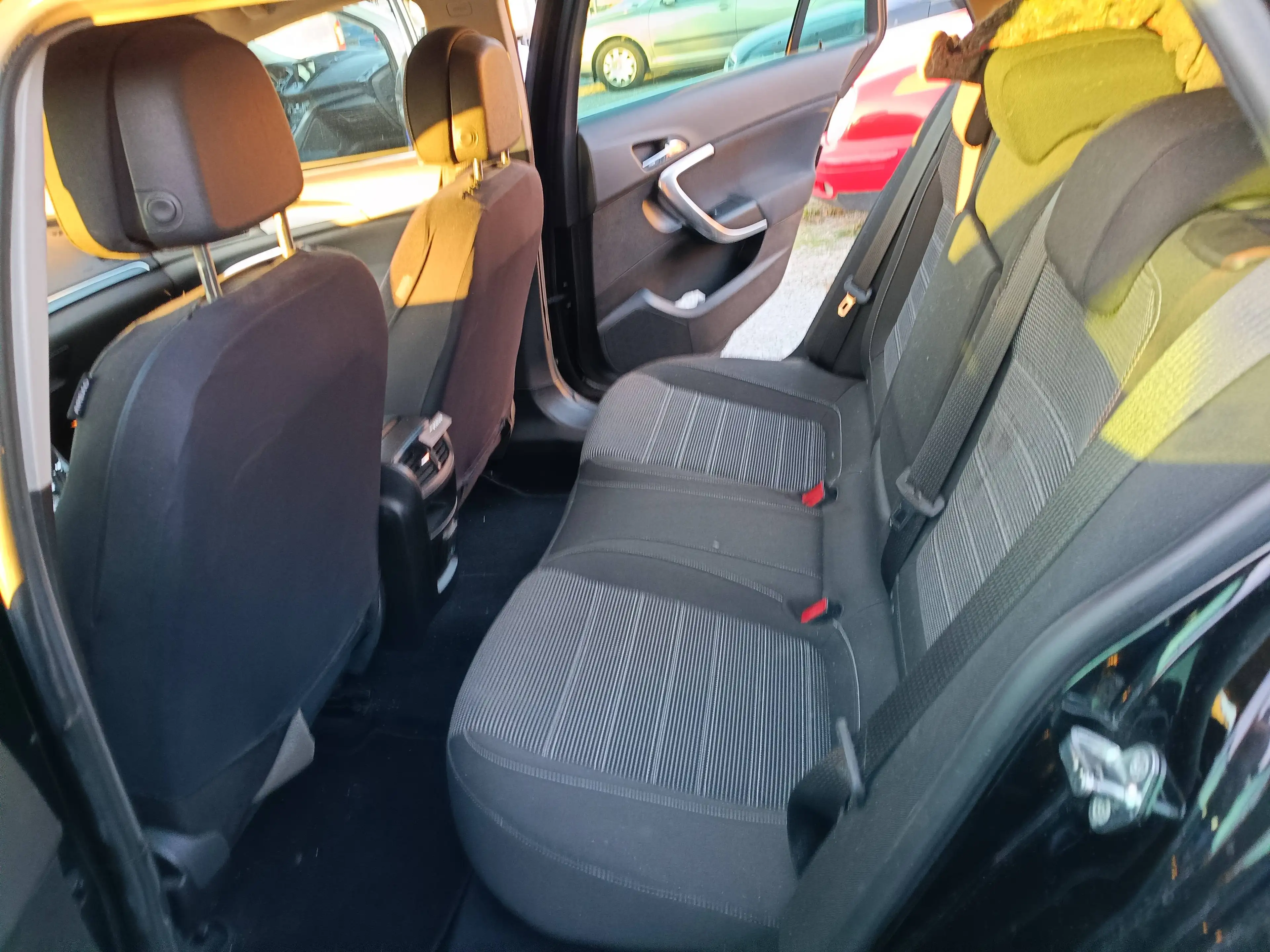 Opel Insignia Insignia Sports Tourer 1.6 SIDI Turbo Sports Tourer Aut. Edition — photo 14