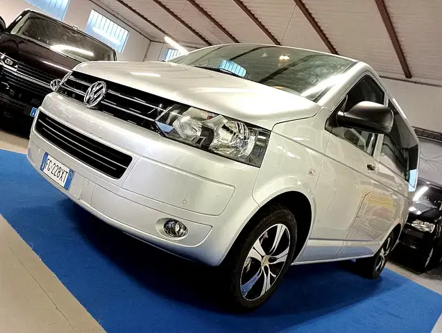 Volkswagen T5 Multivan 2.0 TDI 140cv 4MOTION 4X4 GANCIO PRONTA CONSEGNA