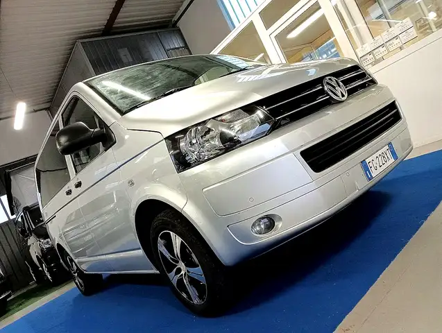 Volkswagen T5 Multivan 2.0 TDI 140cv 4MOTION 4X4 GANCIO PRONTA CONSEGNA